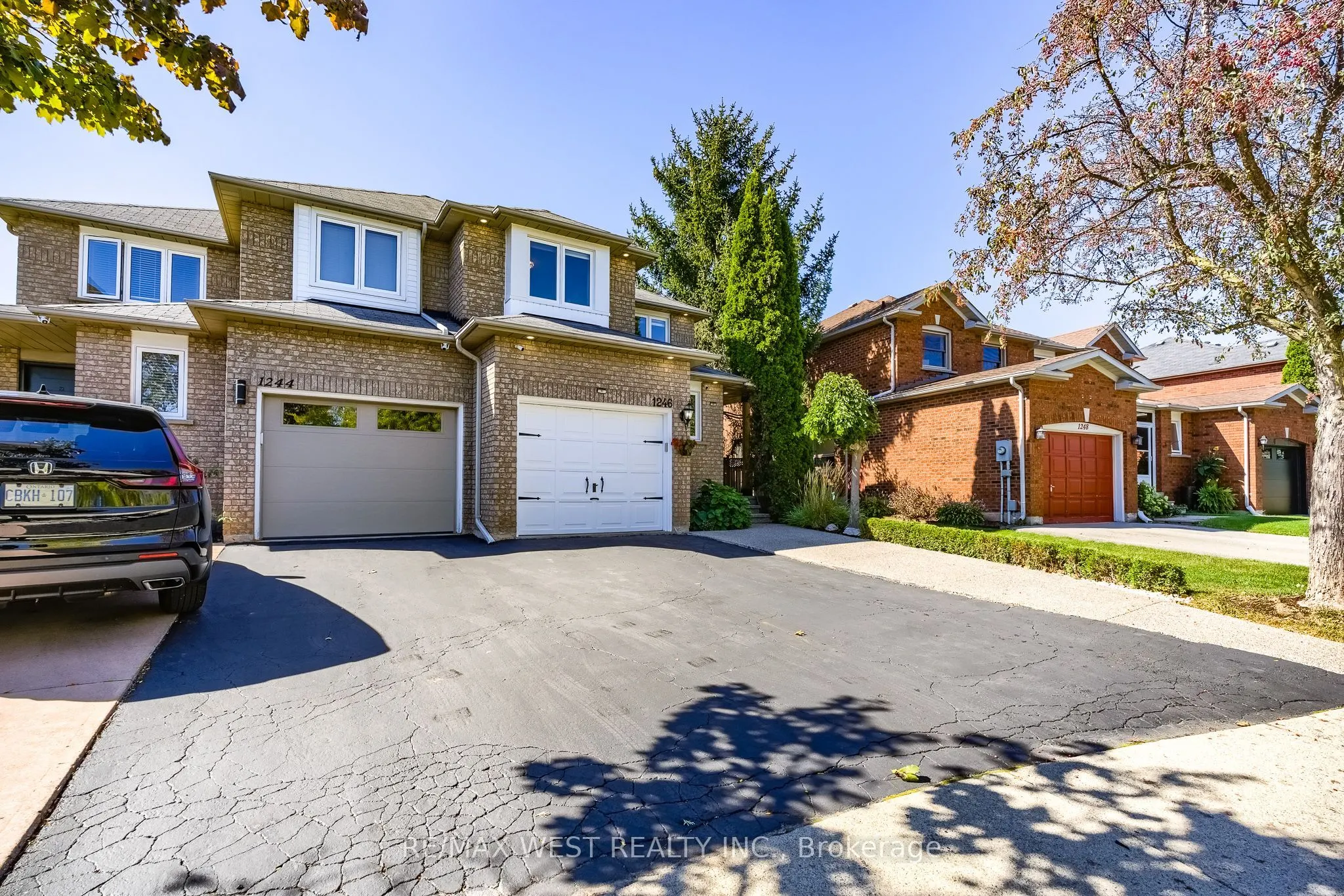 1246 Old Oak Drive