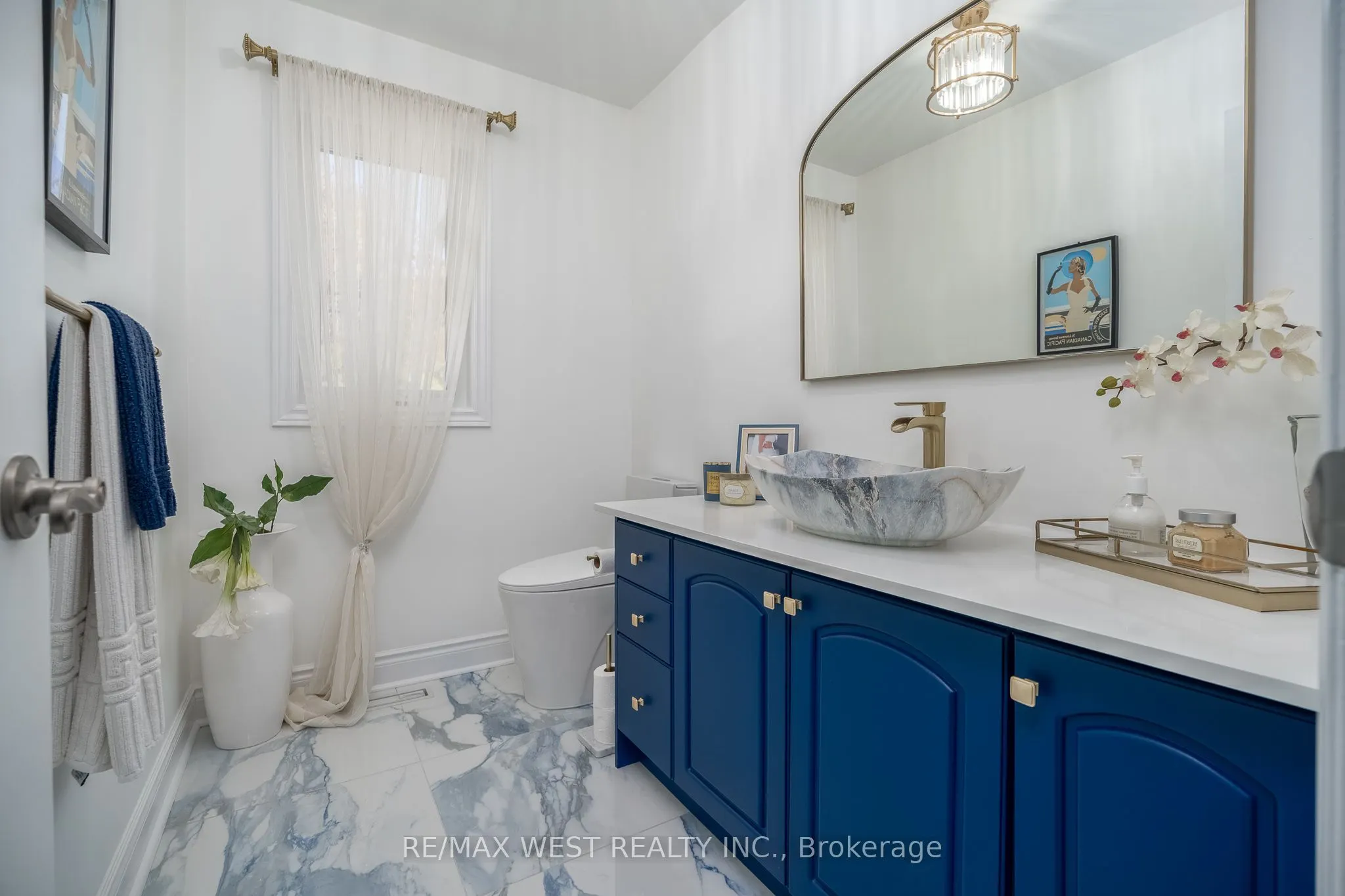 1246 Old Oak Drive