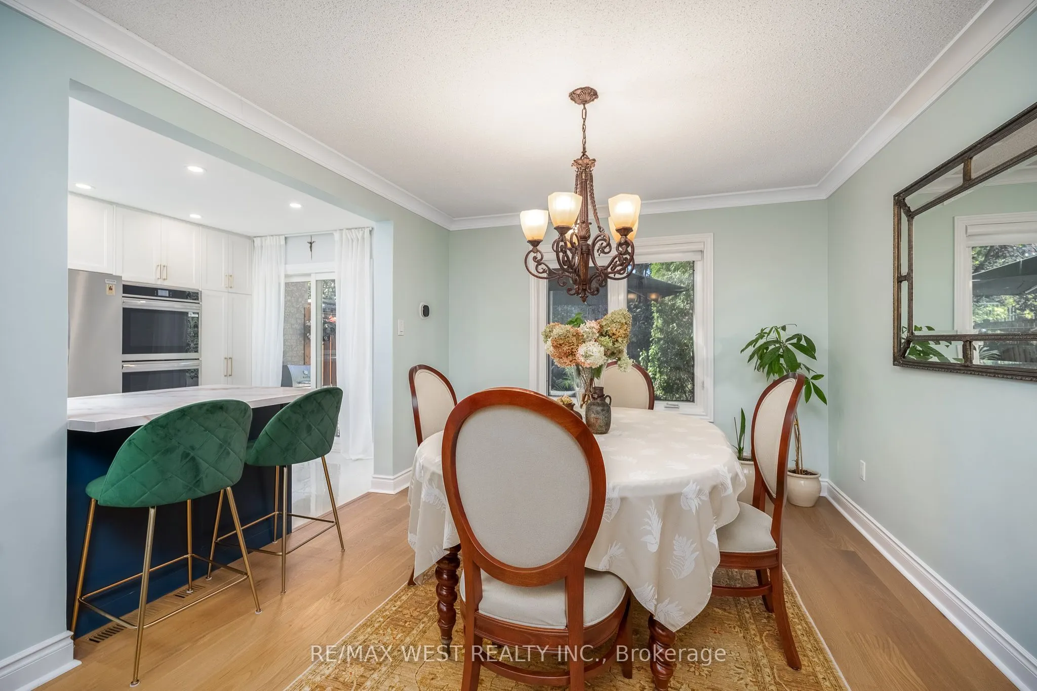 1246 Old Oak Drive