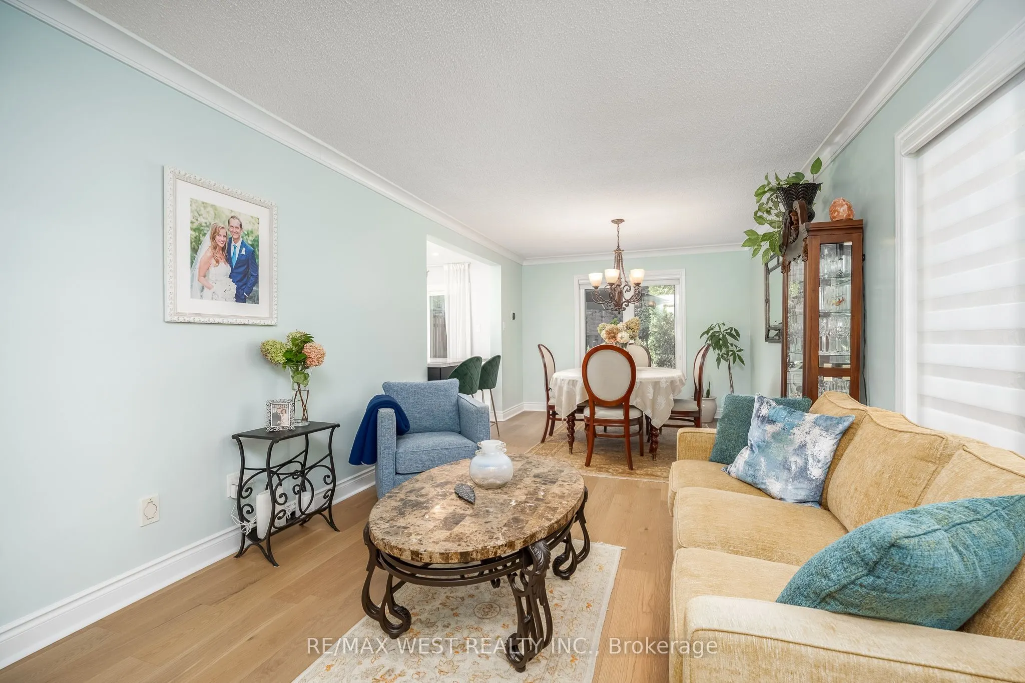 1246 Old Oak Drive