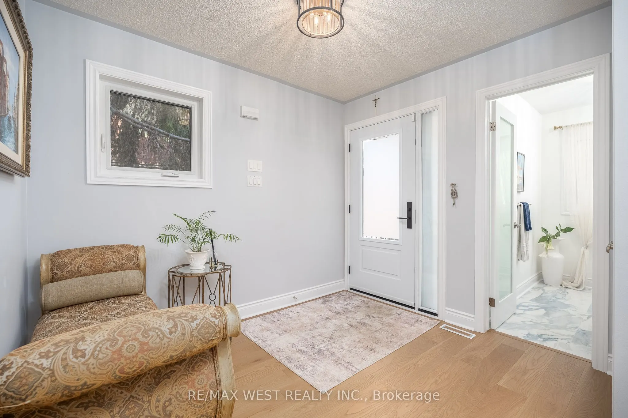 1246 Old Oak Drive