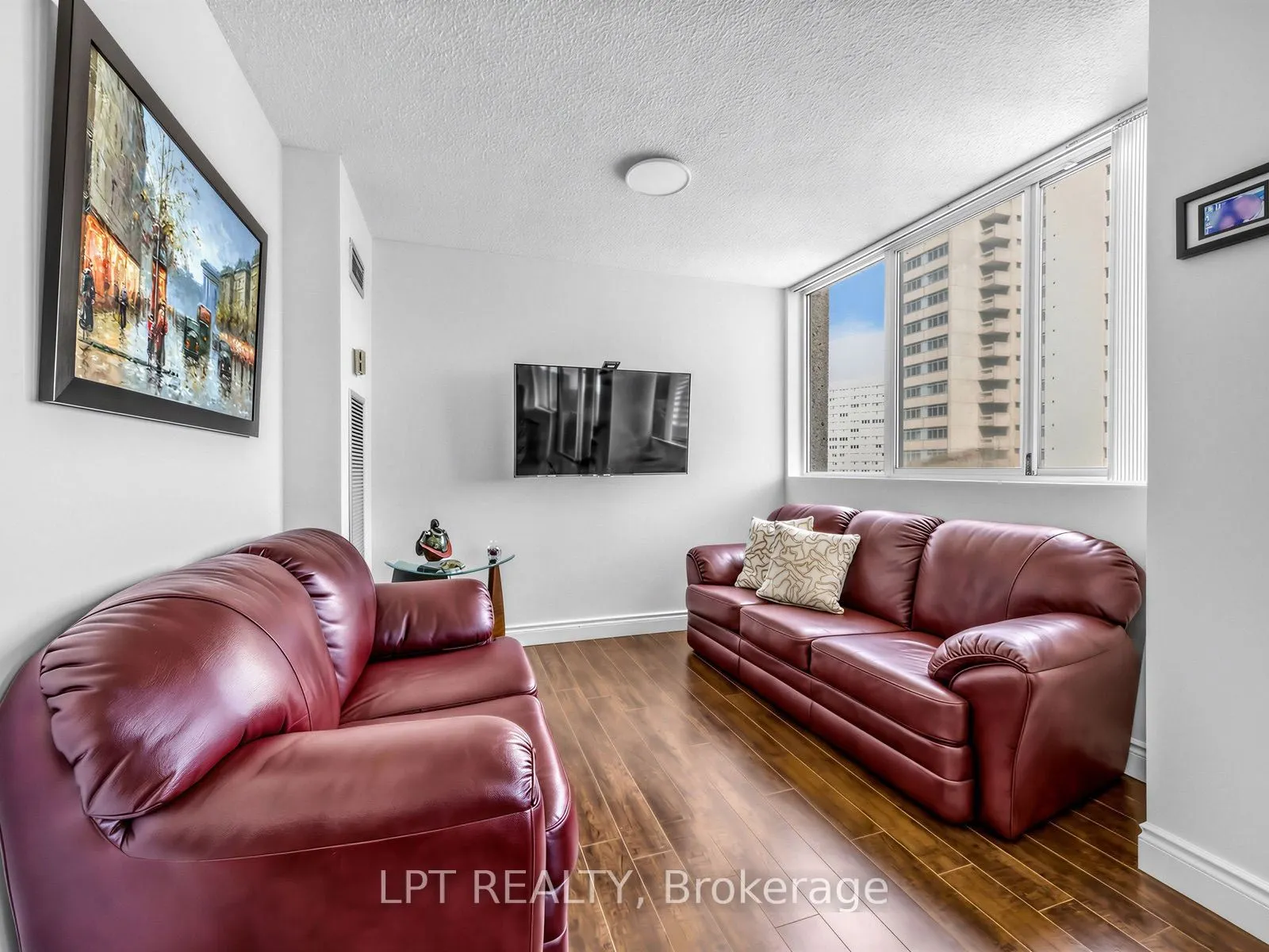 3590 Kaneff Crescent #1112