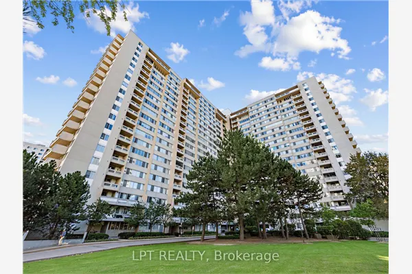 3590 Kaneff Crescent