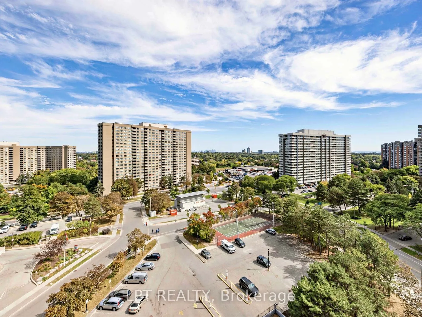 3590 Kaneff Crescent #1112