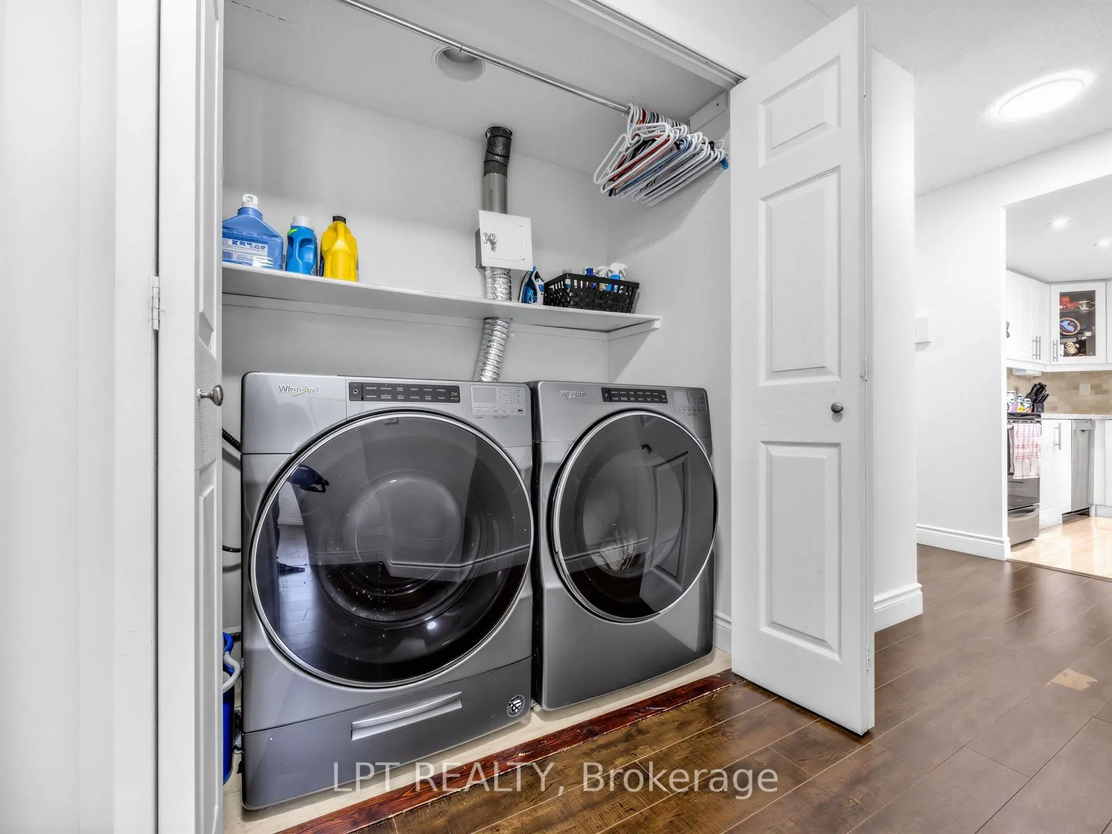 3590 Kaneff Crescent #1112