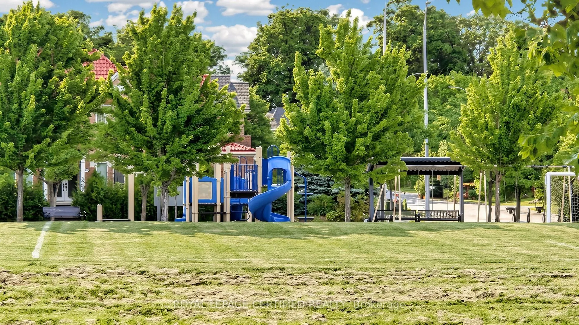1380 Granrock Crescent