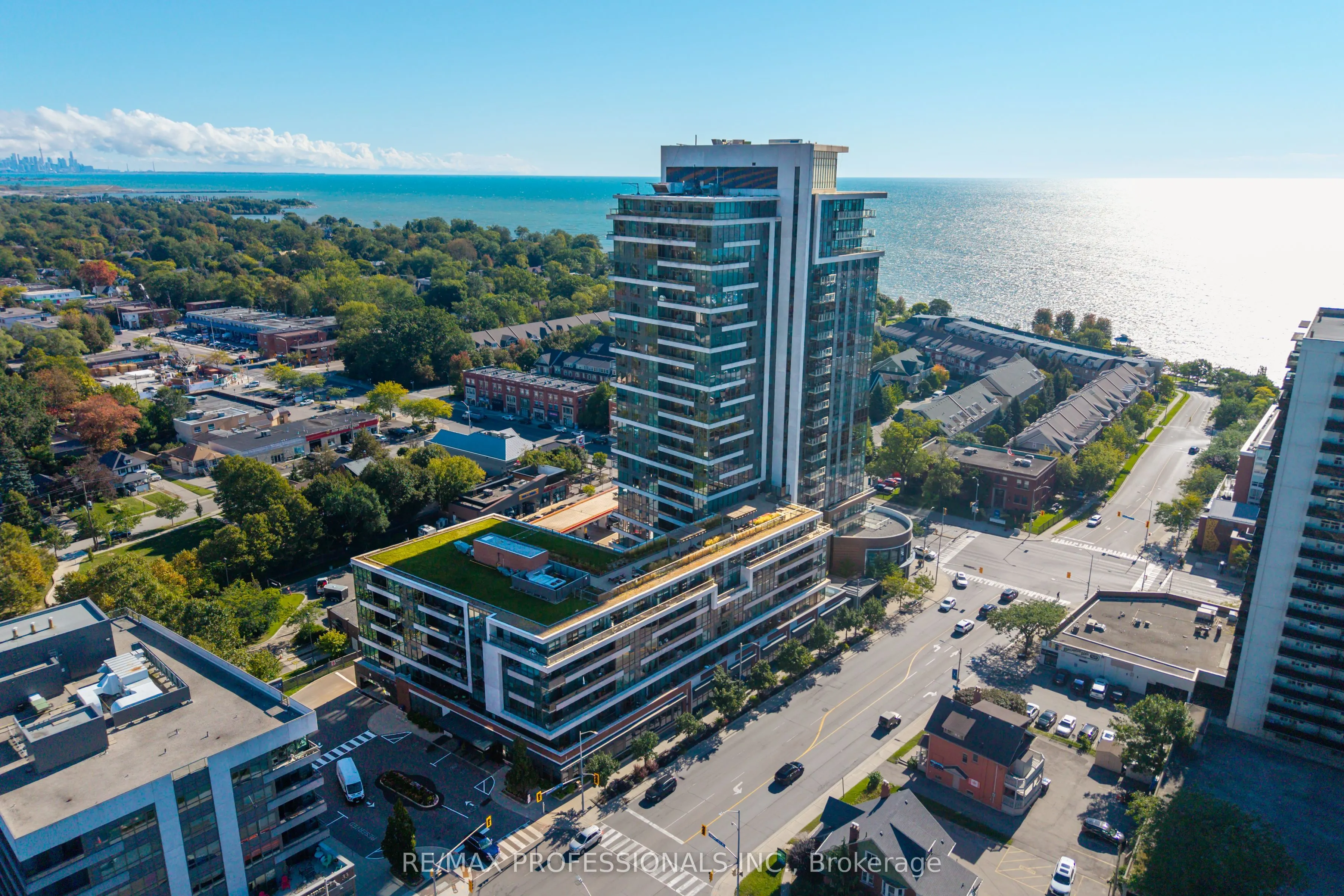 1 Hurontario Street #413