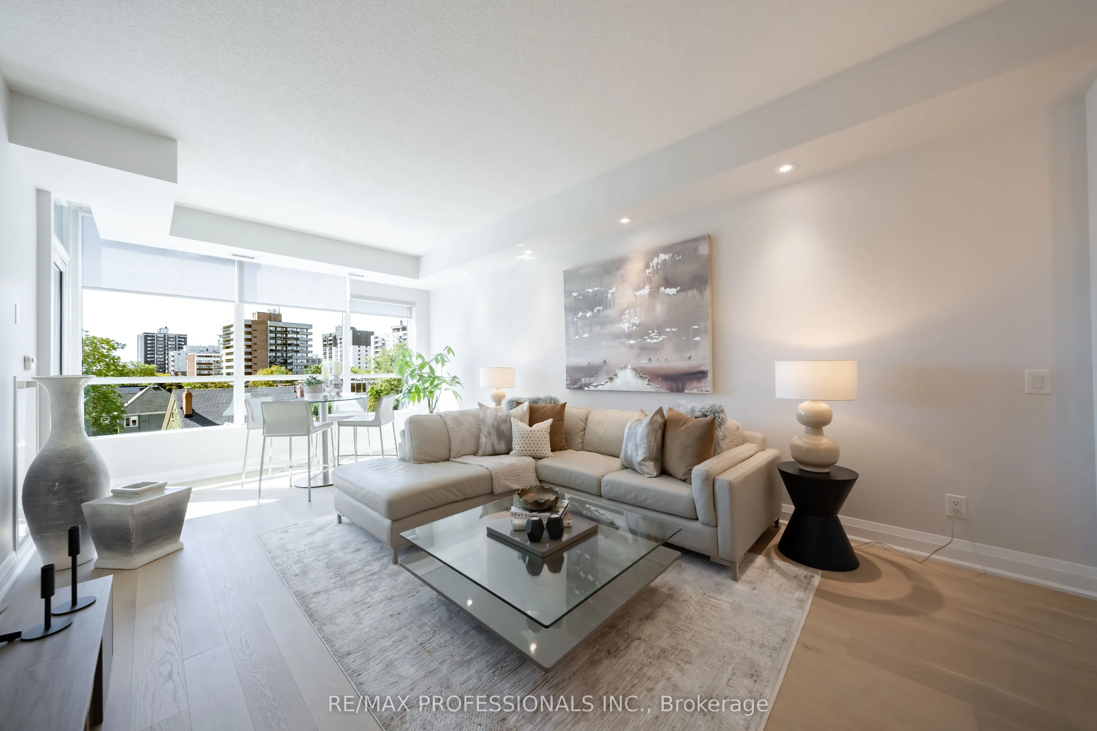 1 Hurontario Street #413