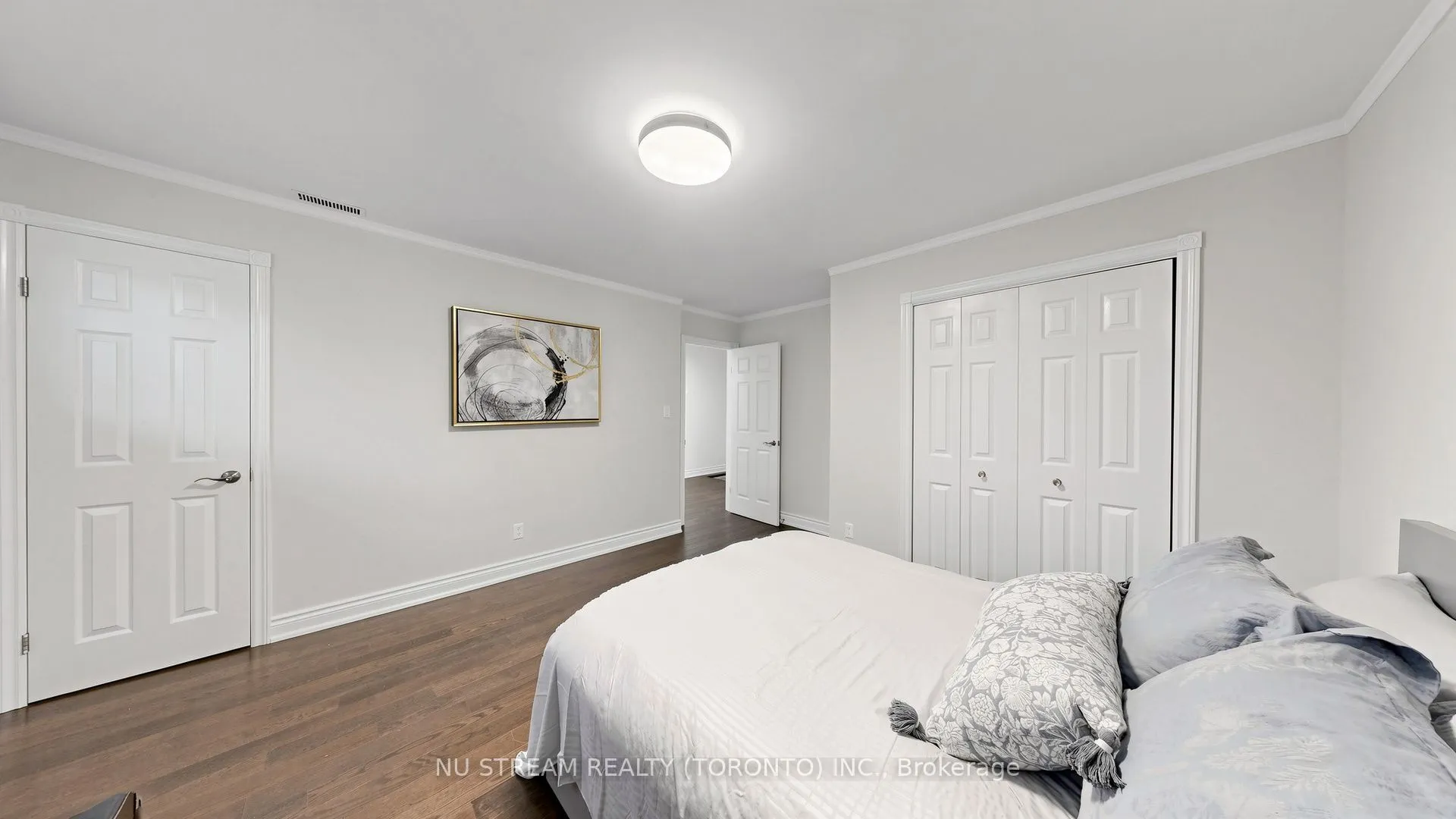 3163 Ibbetson Crescent