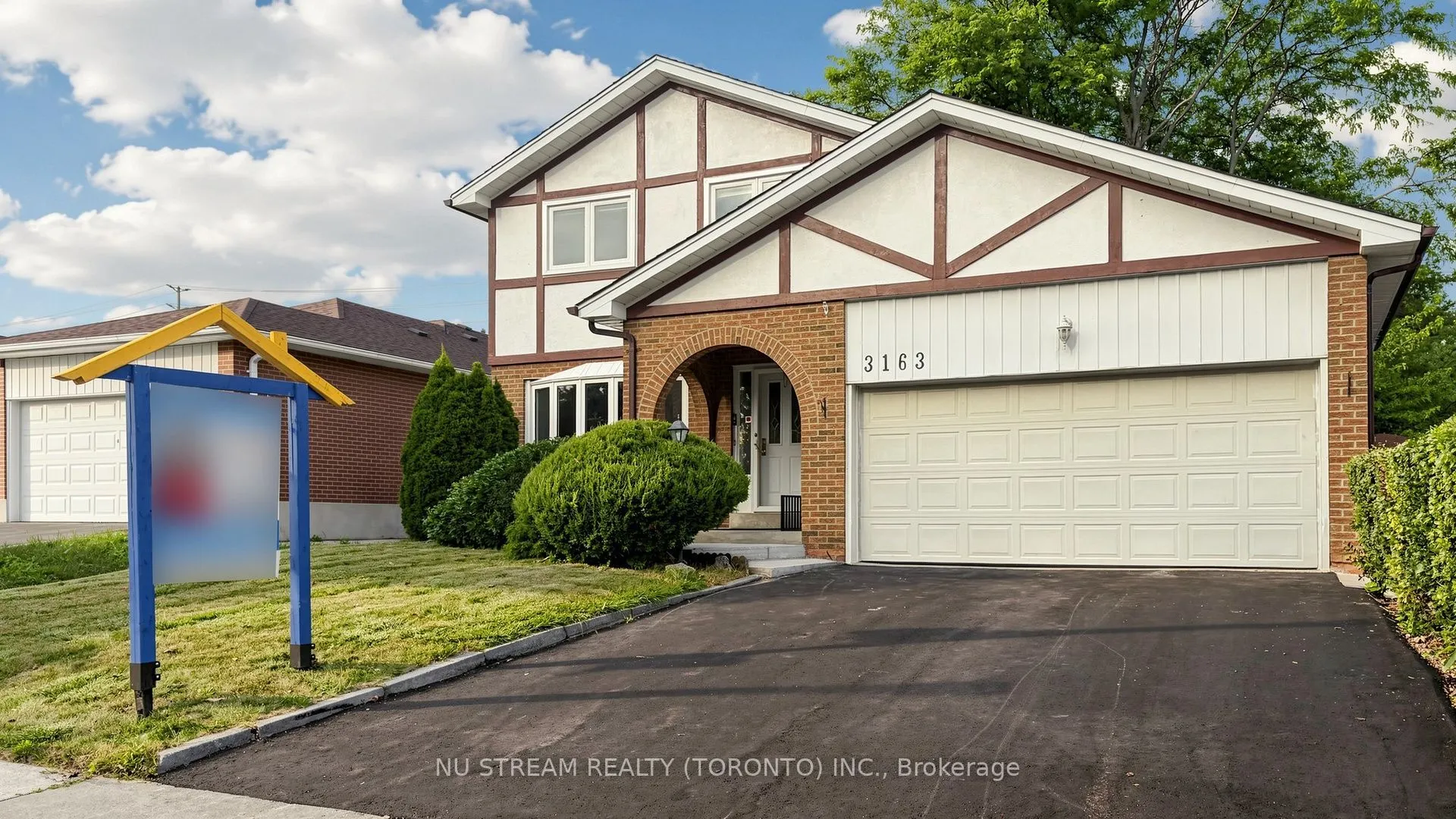 3163 Ibbetson Crescent