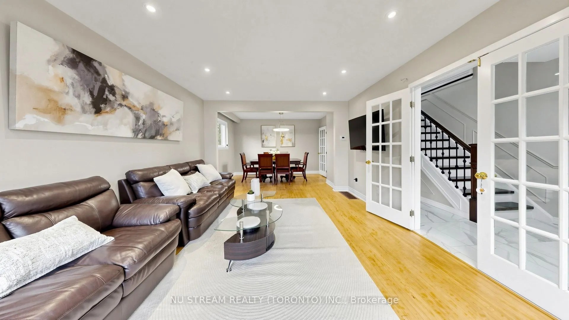 3163 Ibbetson Crescent
