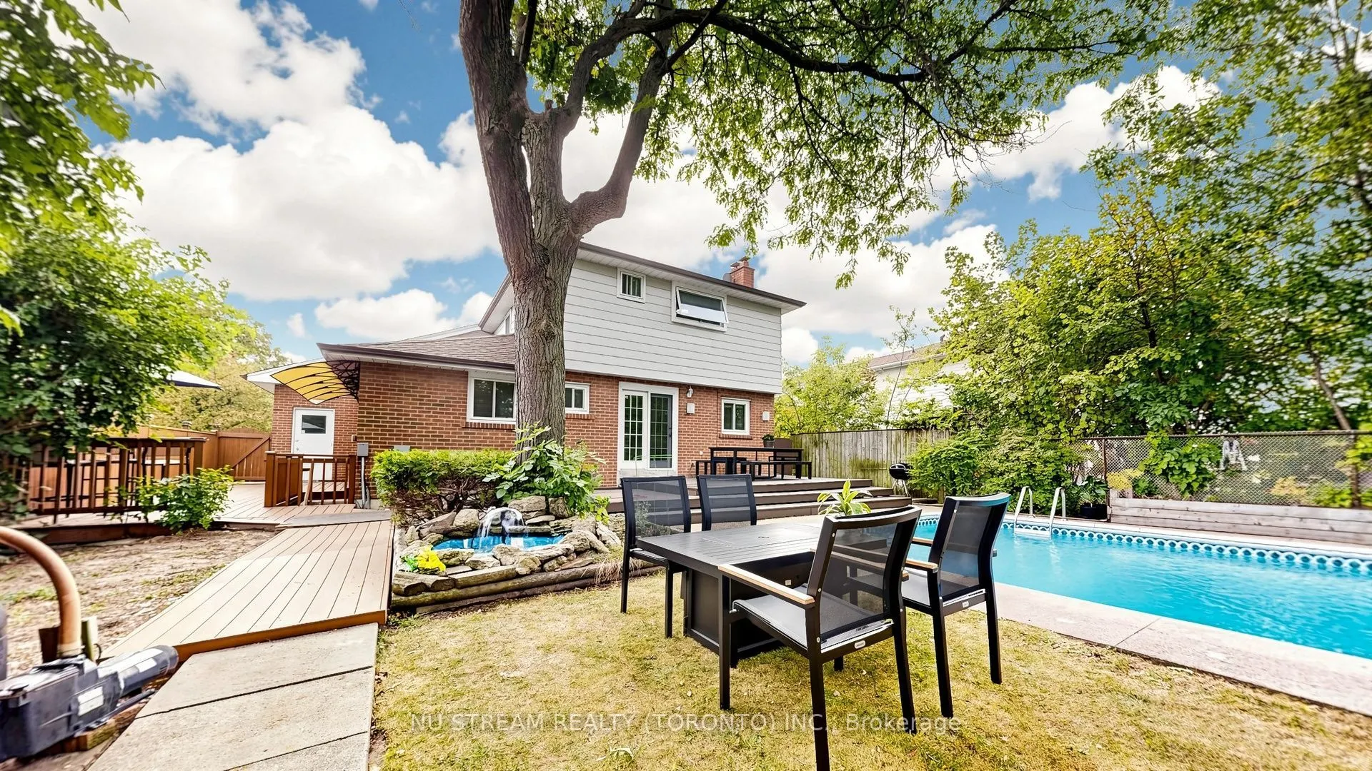 3163 Ibbetson Crescent