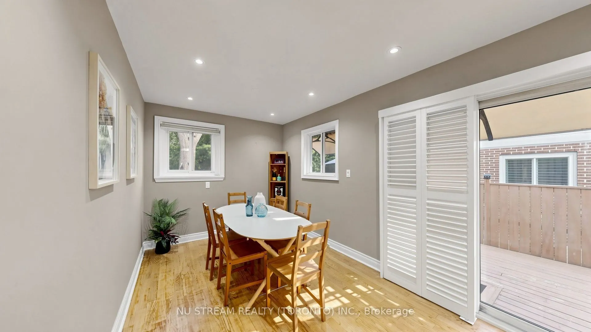 3163 Ibbetson Crescent