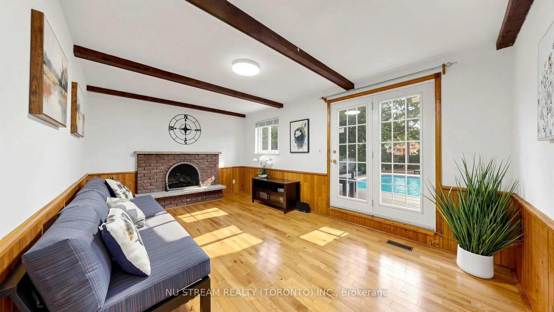 3163 Ibbetson Crescent