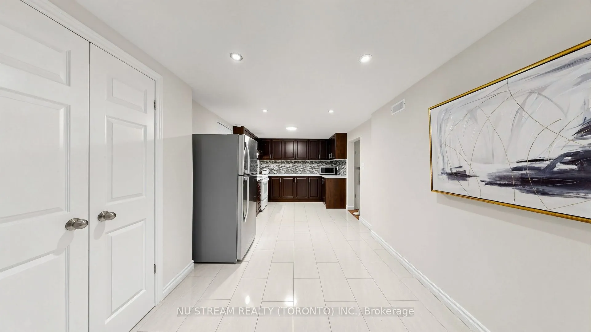 3163 Ibbetson Crescent