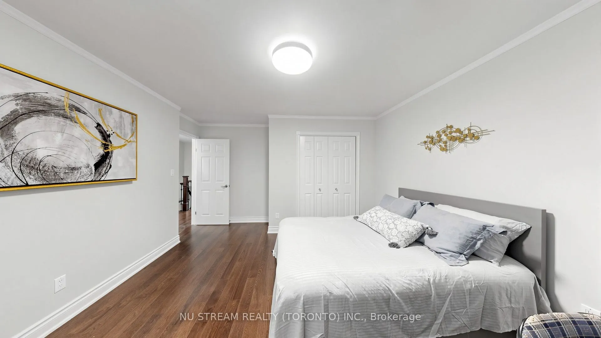 3163 Ibbetson Crescent