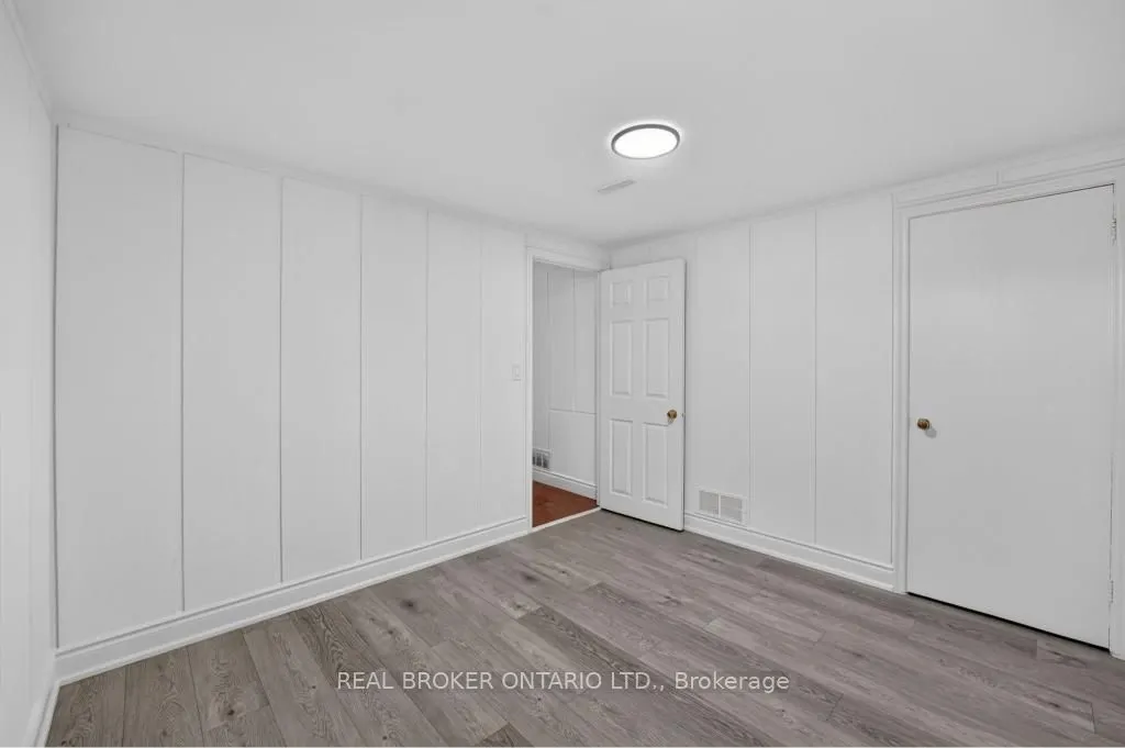 1024 Roosevelt Road