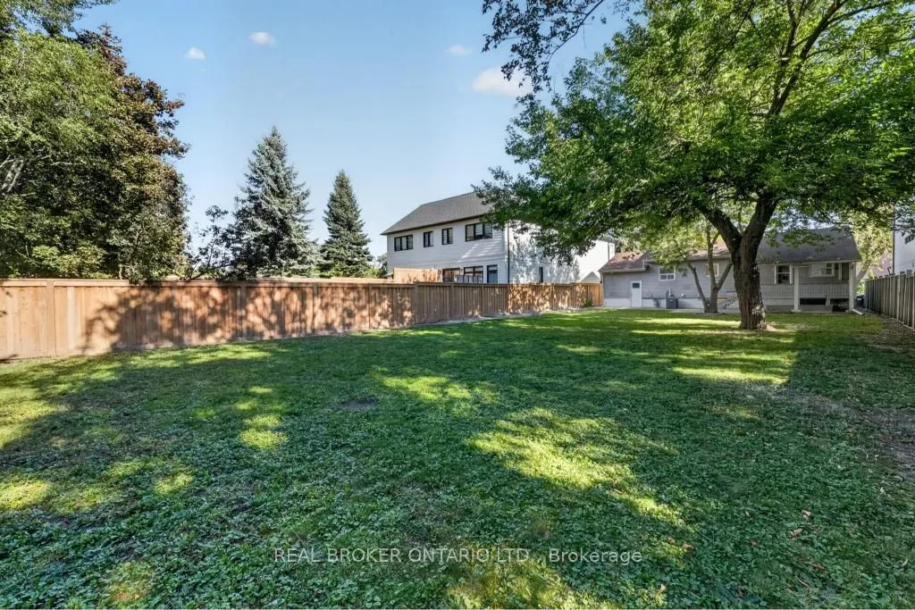 1024 Roosevelt Road