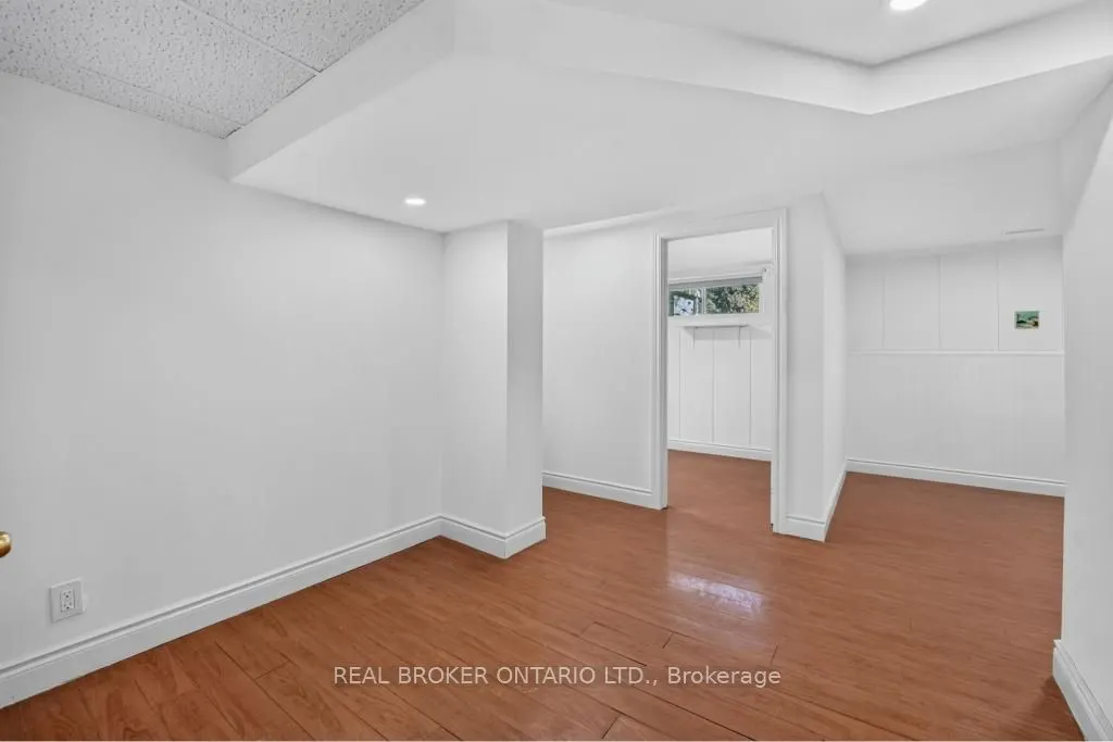 1024 Roosevelt Road