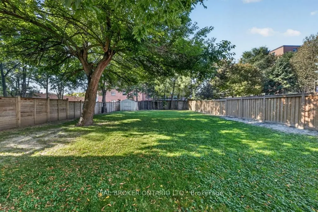 1024 Roosevelt Road