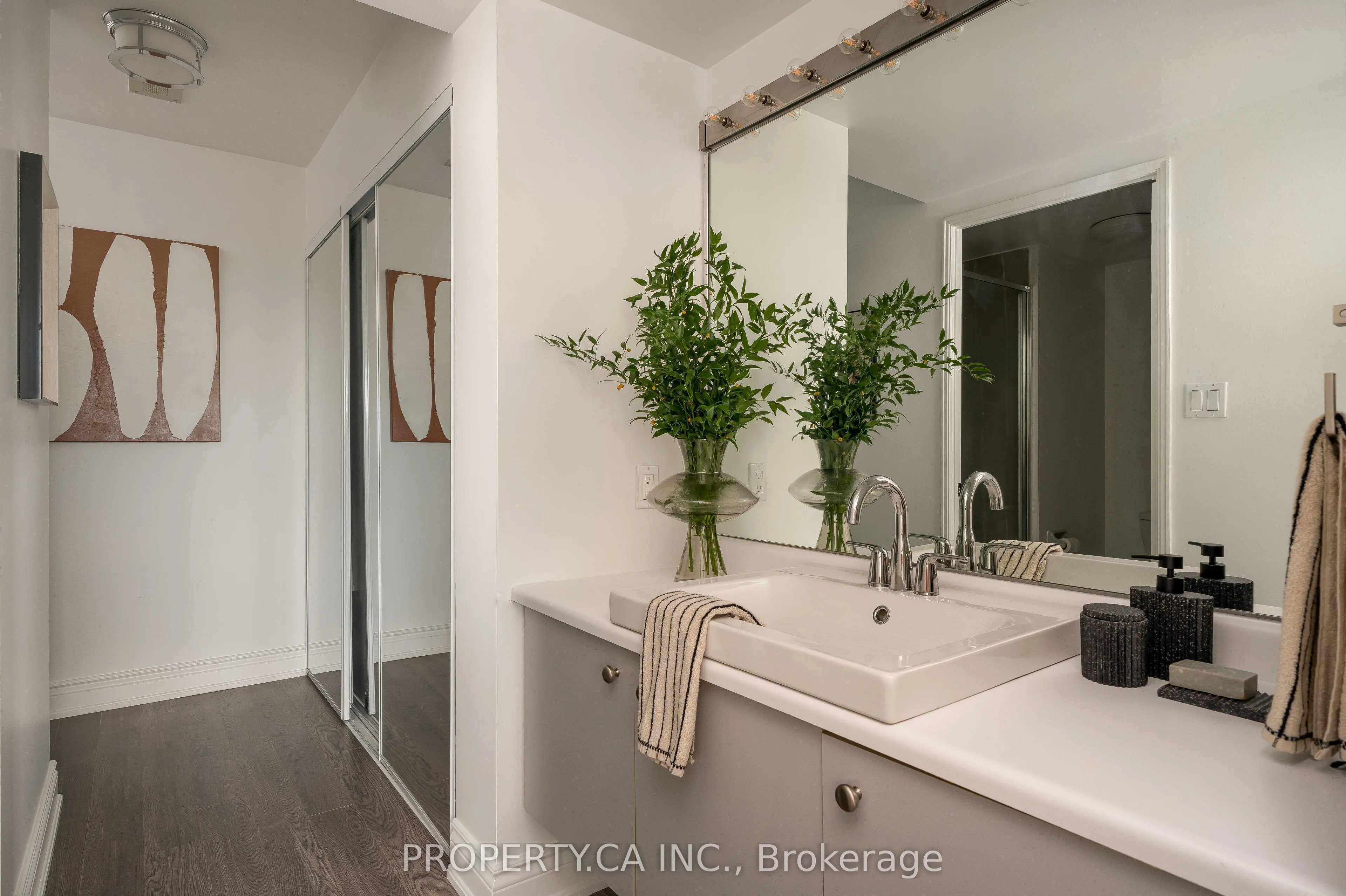 2269 Lake Shore Boulevard W #1701