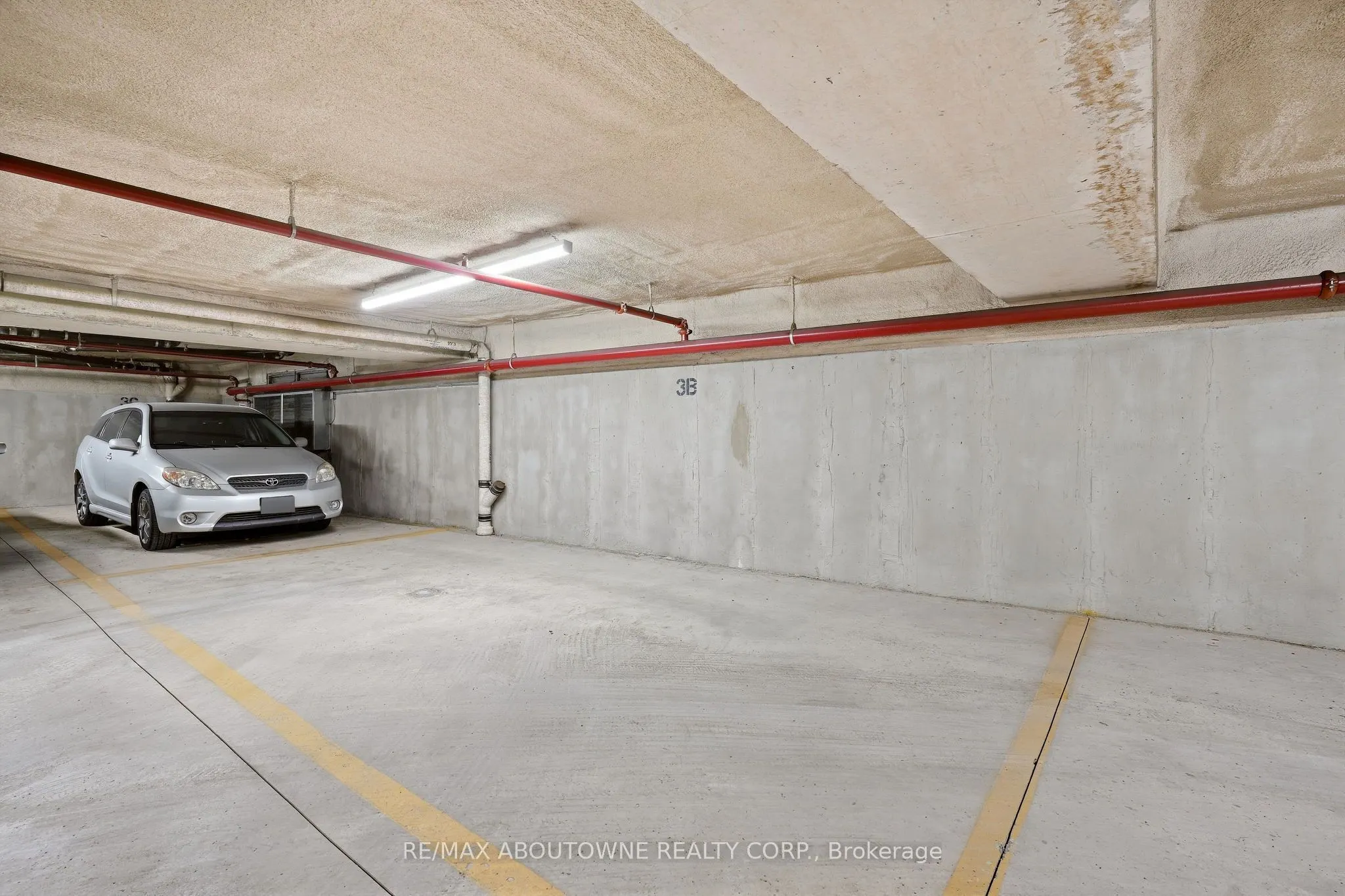390 Upper Middle Road #301