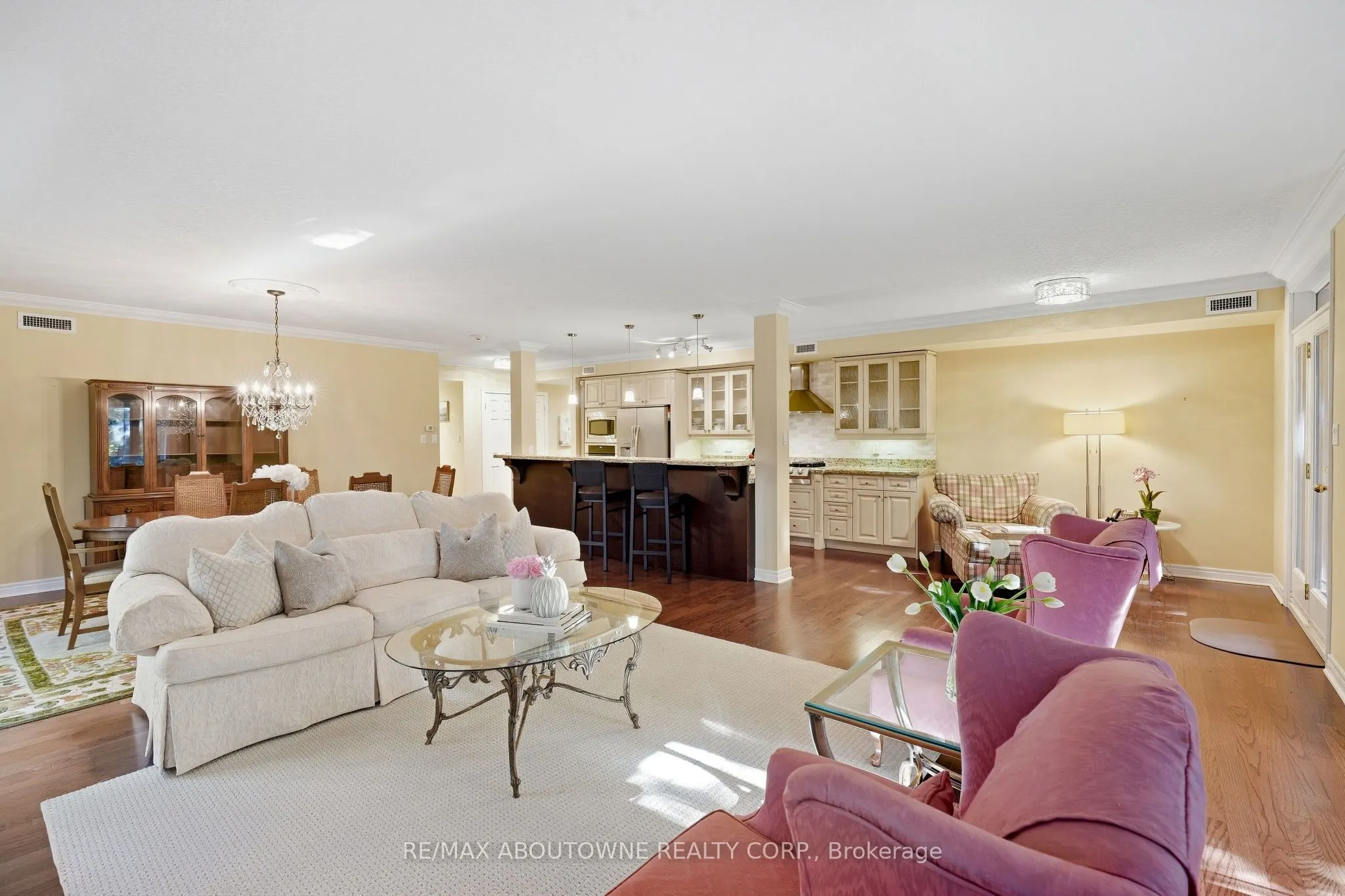 390 Upper Middle Road #301