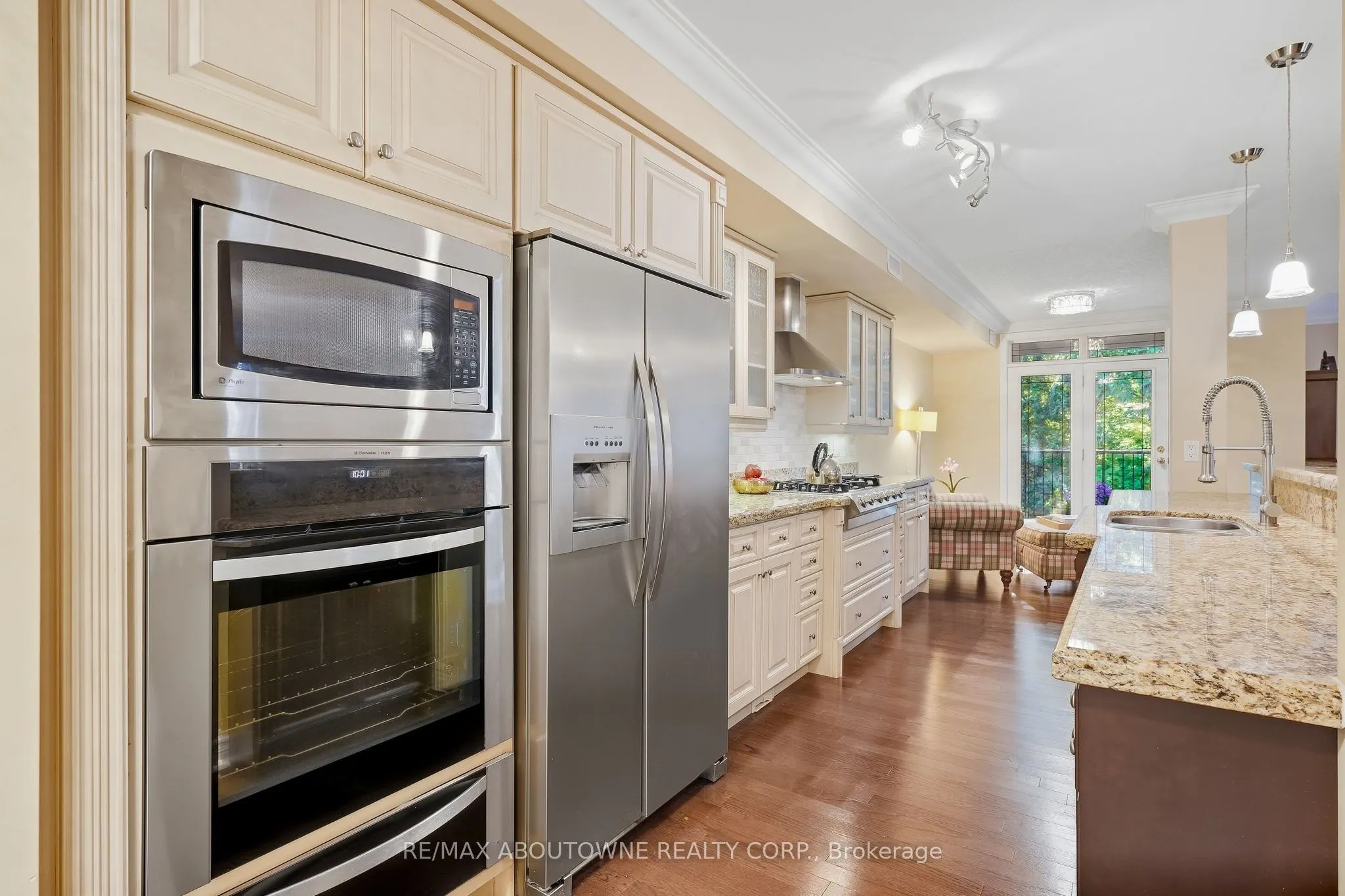 390 Upper Middle Road #301