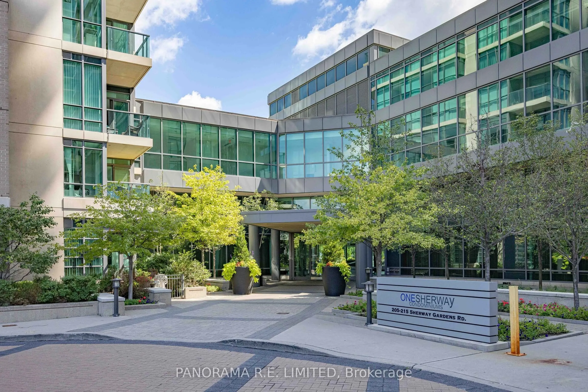215 Sherway Gardens Road #807