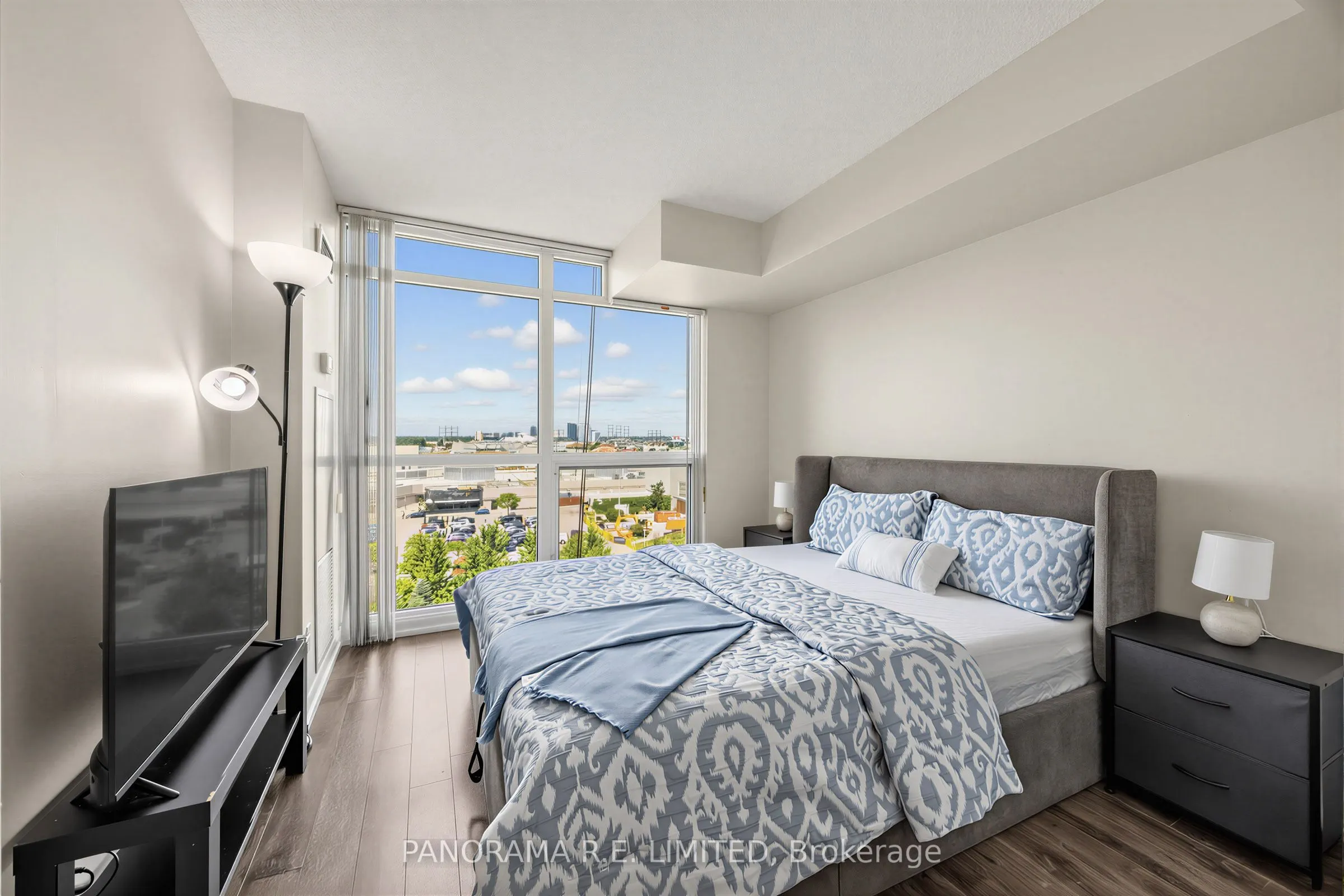215 Sherway Gardens Road #807