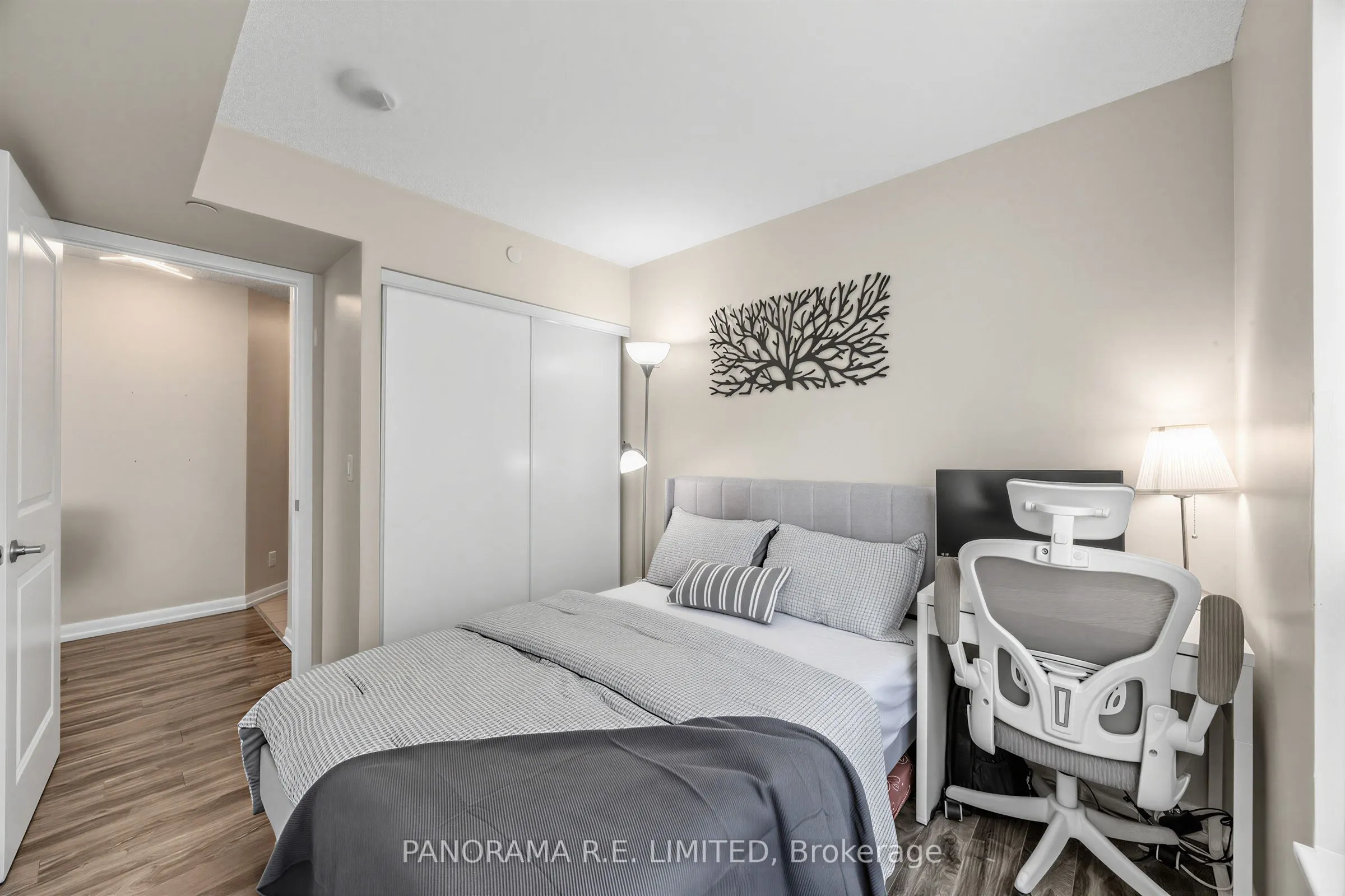 215 Sherway Gardens Road #807