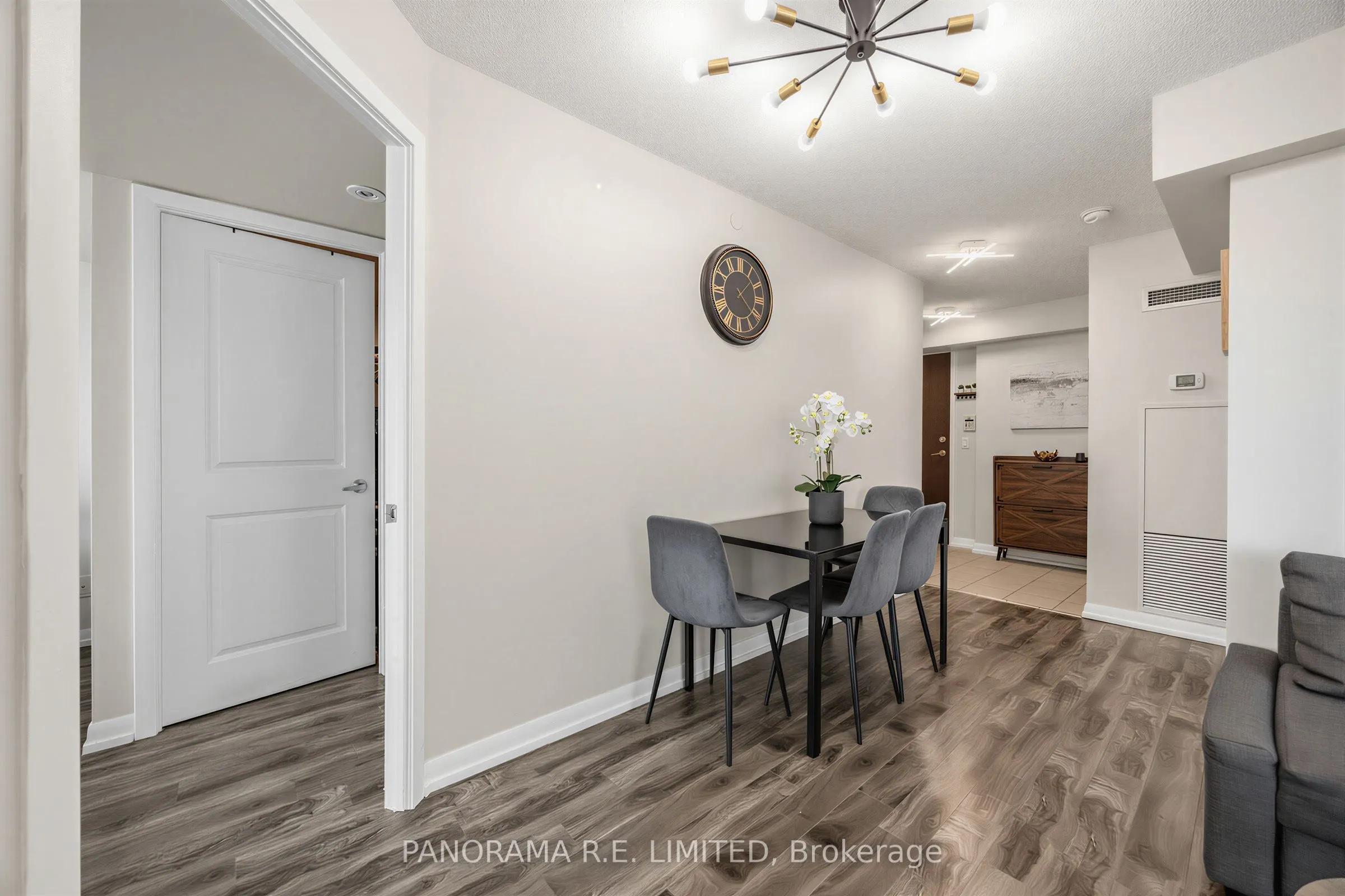 215 Sherway Gardens Road #807
