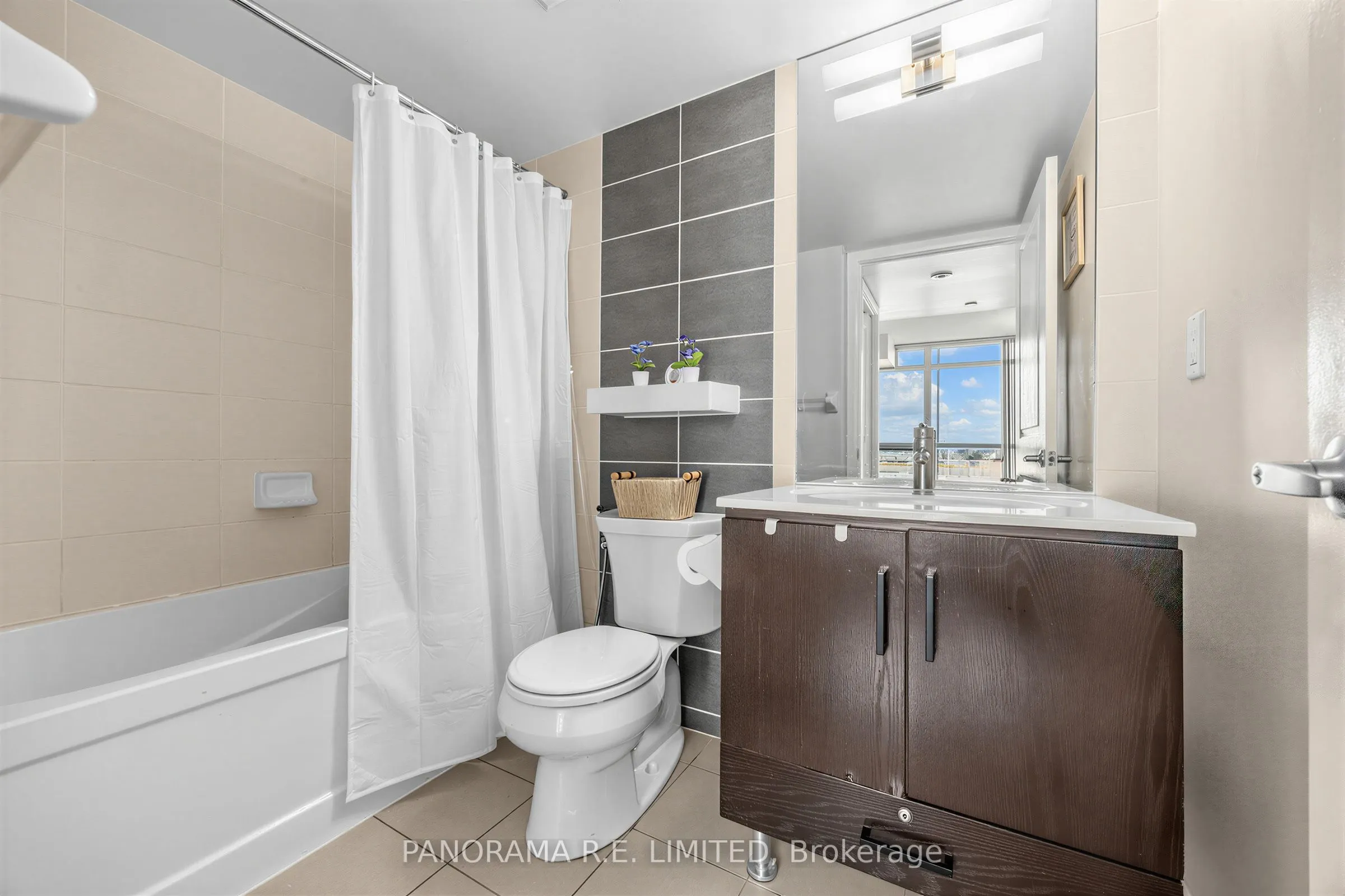 215 Sherway Gardens Road #807
