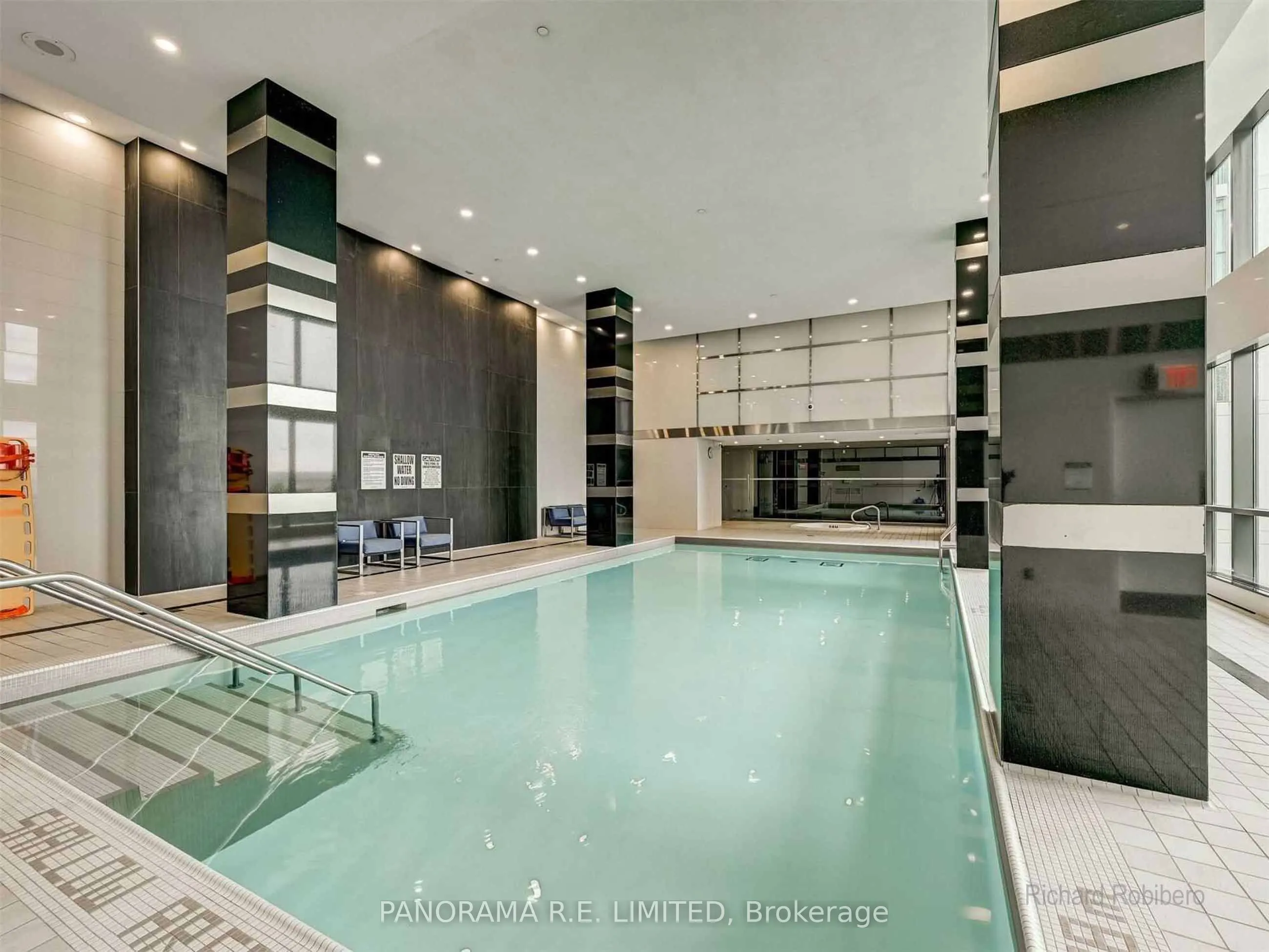 215 Sherway Gardens Road #807