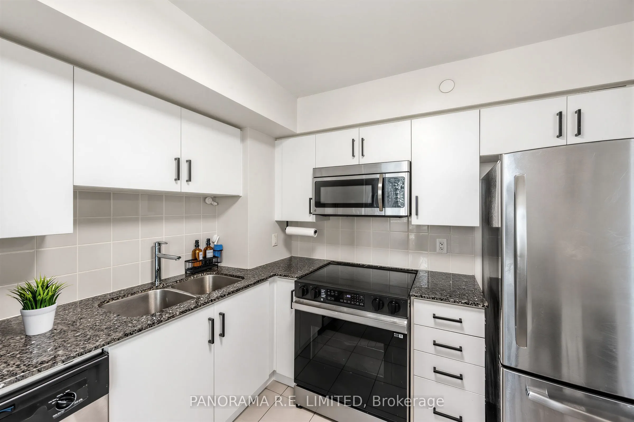 215 Sherway Gardens Road #807