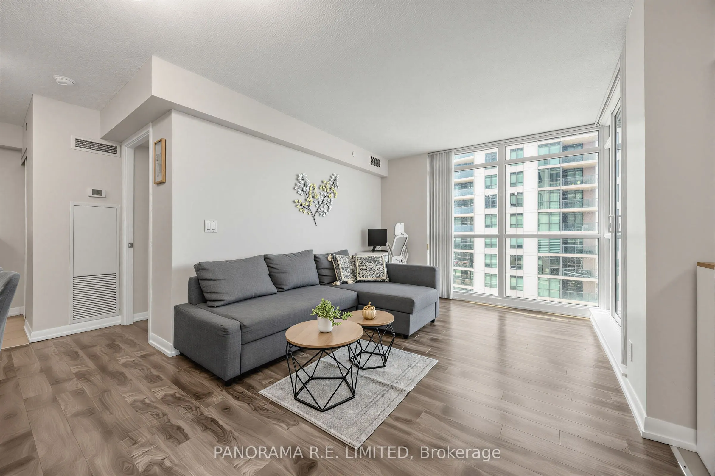 215 Sherway Gardens Road #807