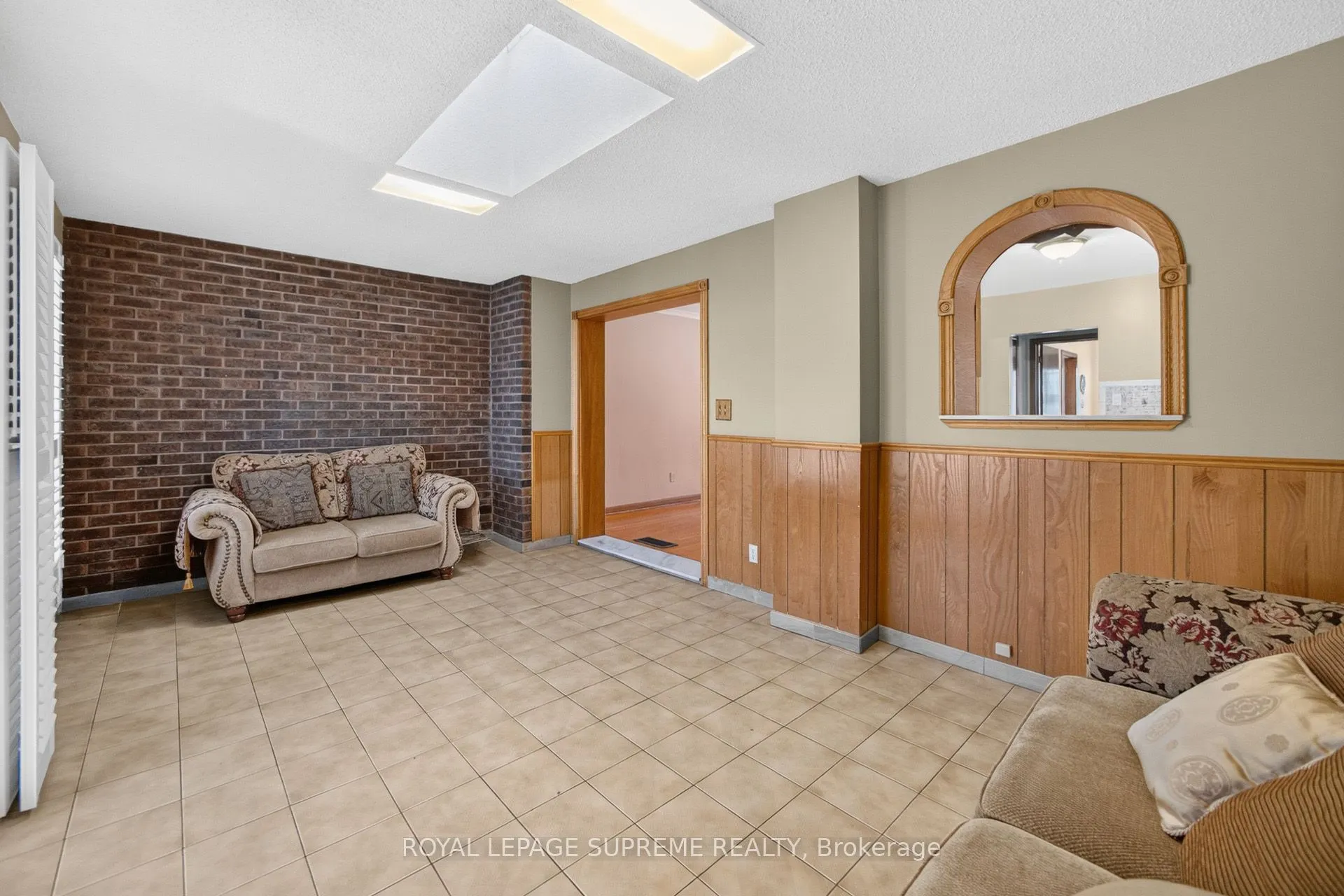 158 Aileen Avenue