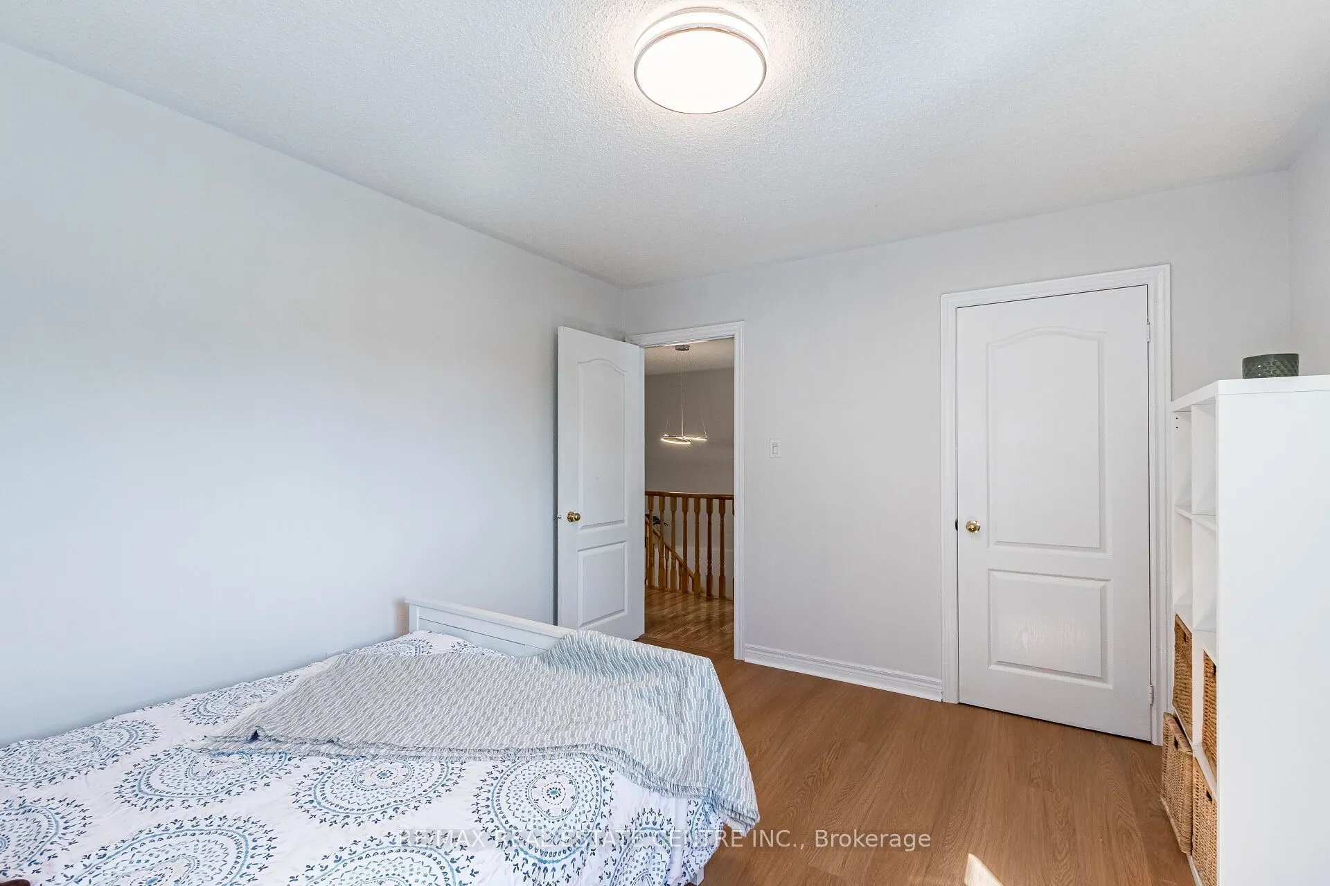 5343 Russell View Road