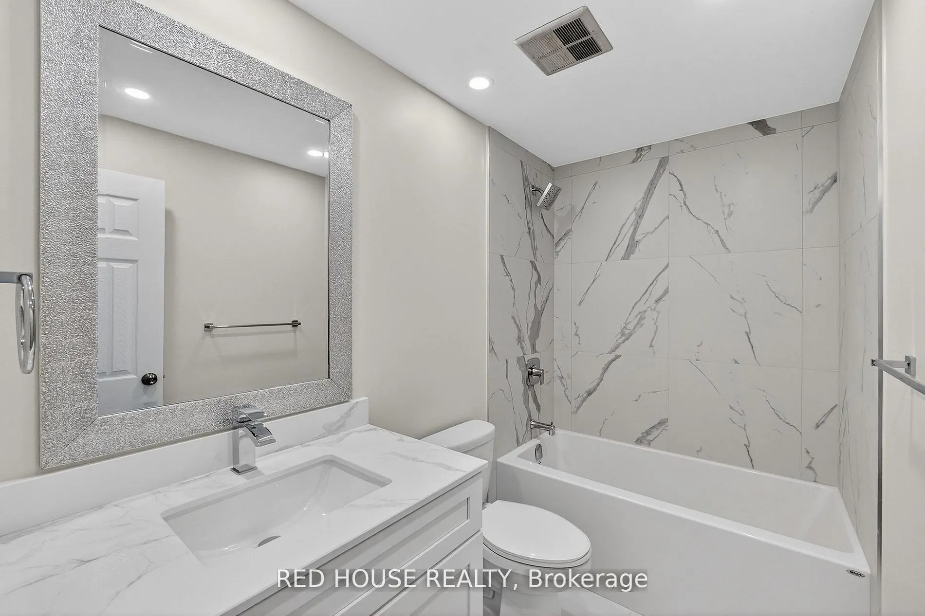 5250 Lakeshore Road #809