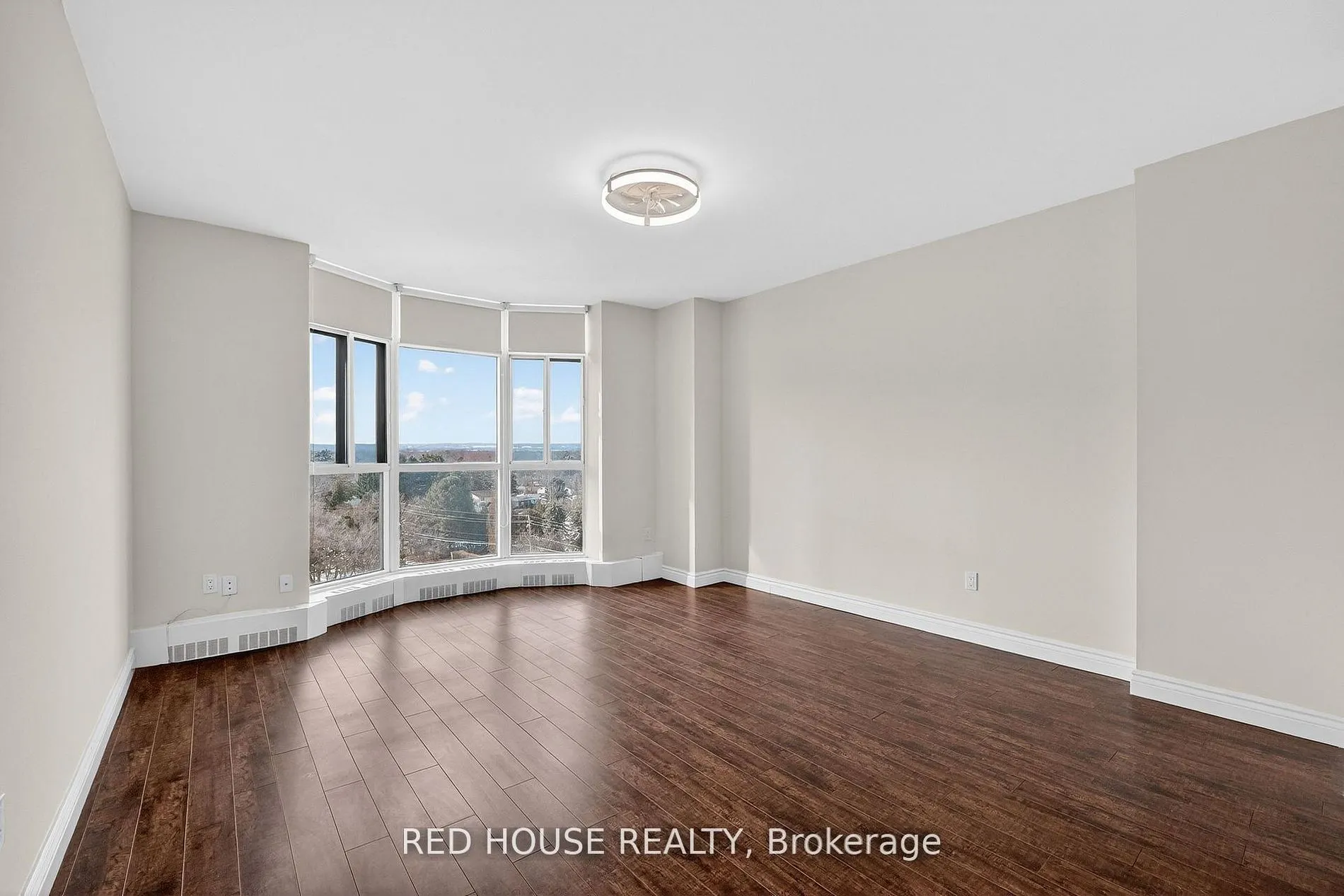 5250 Lakeshore Road #809