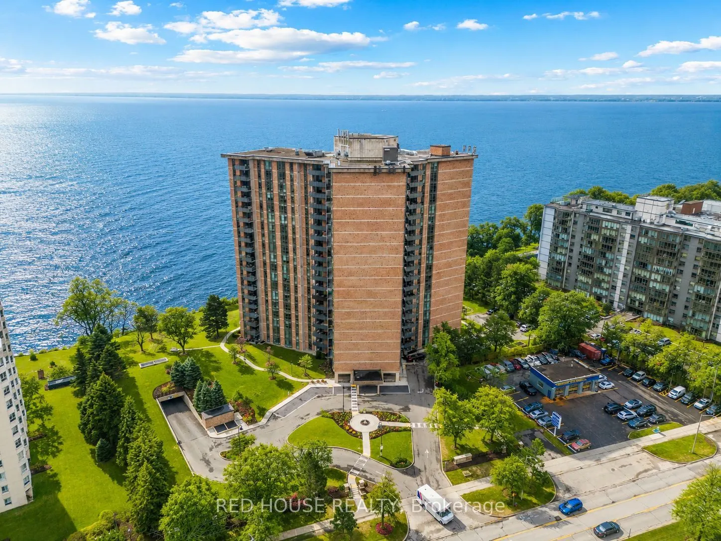 5250 Lakeshore Road #809