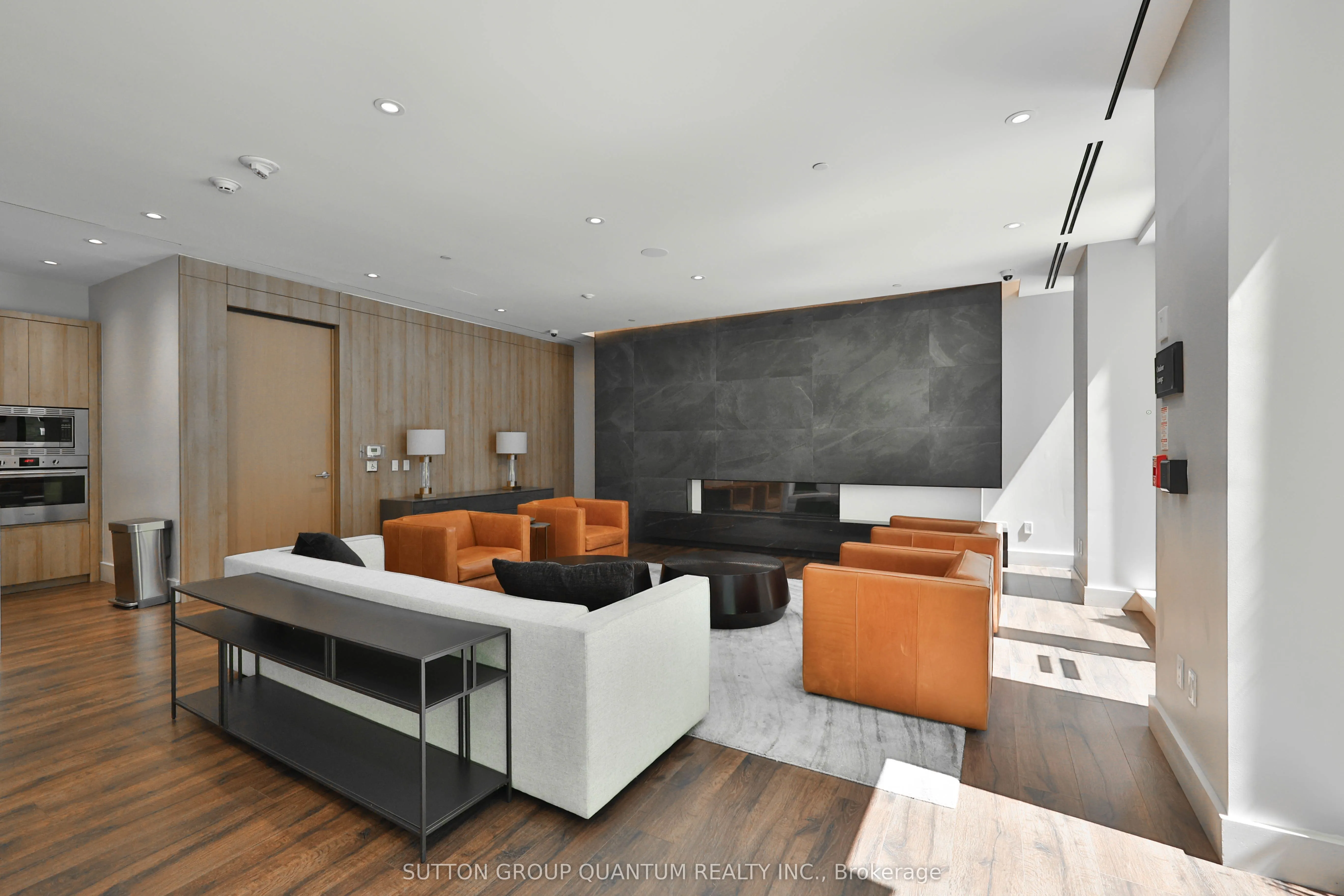 21 Park Street E #1009