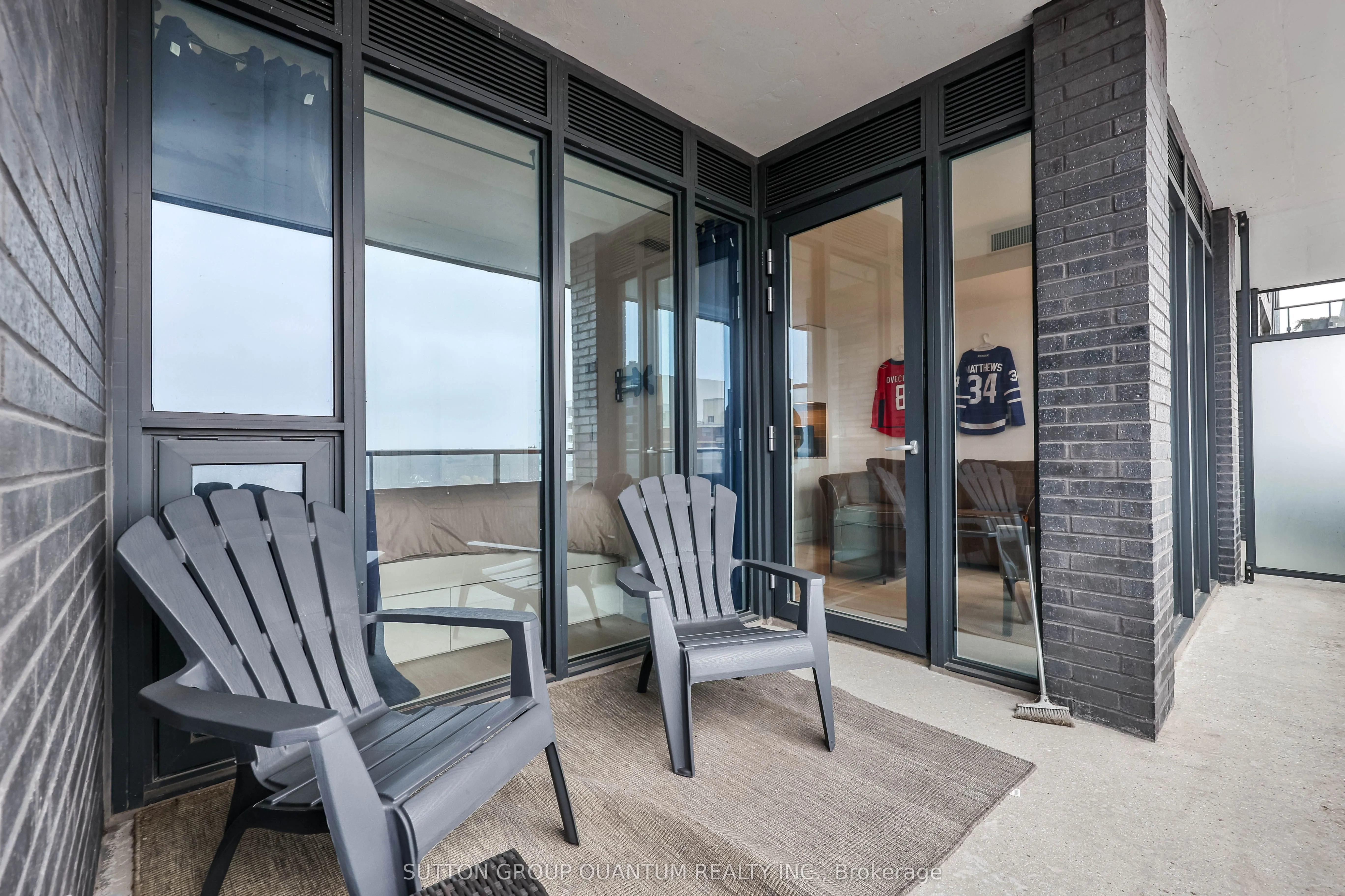 21 Park Street E #1009