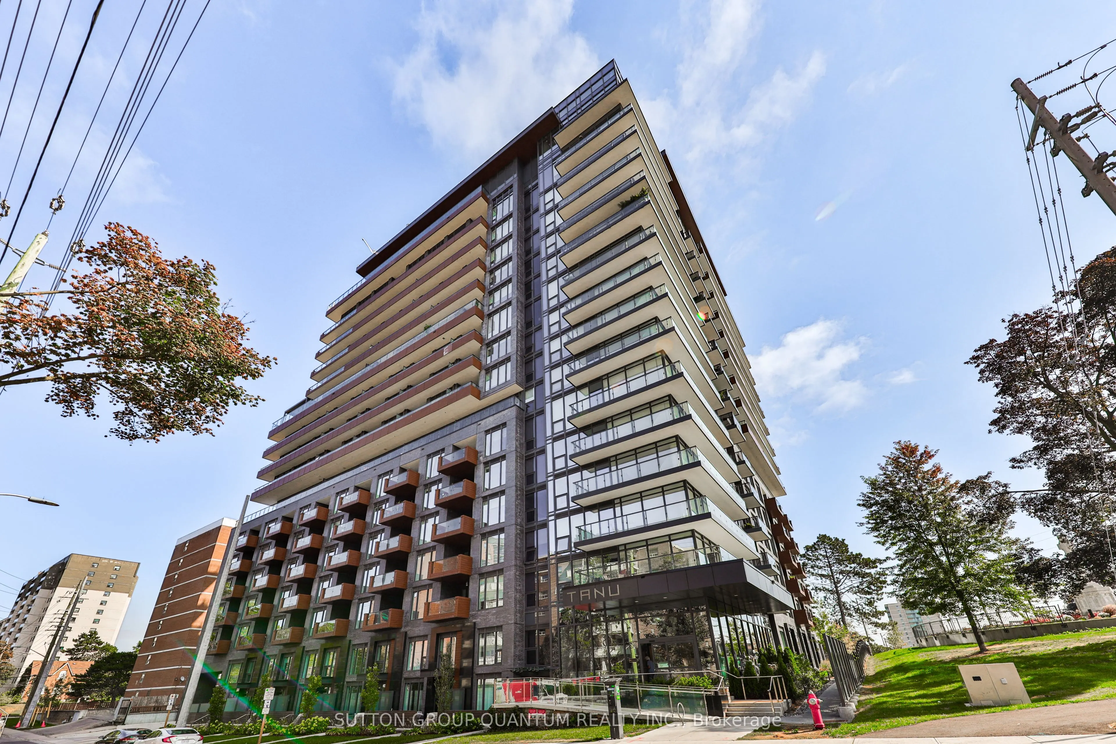 21 Park Street E #1009