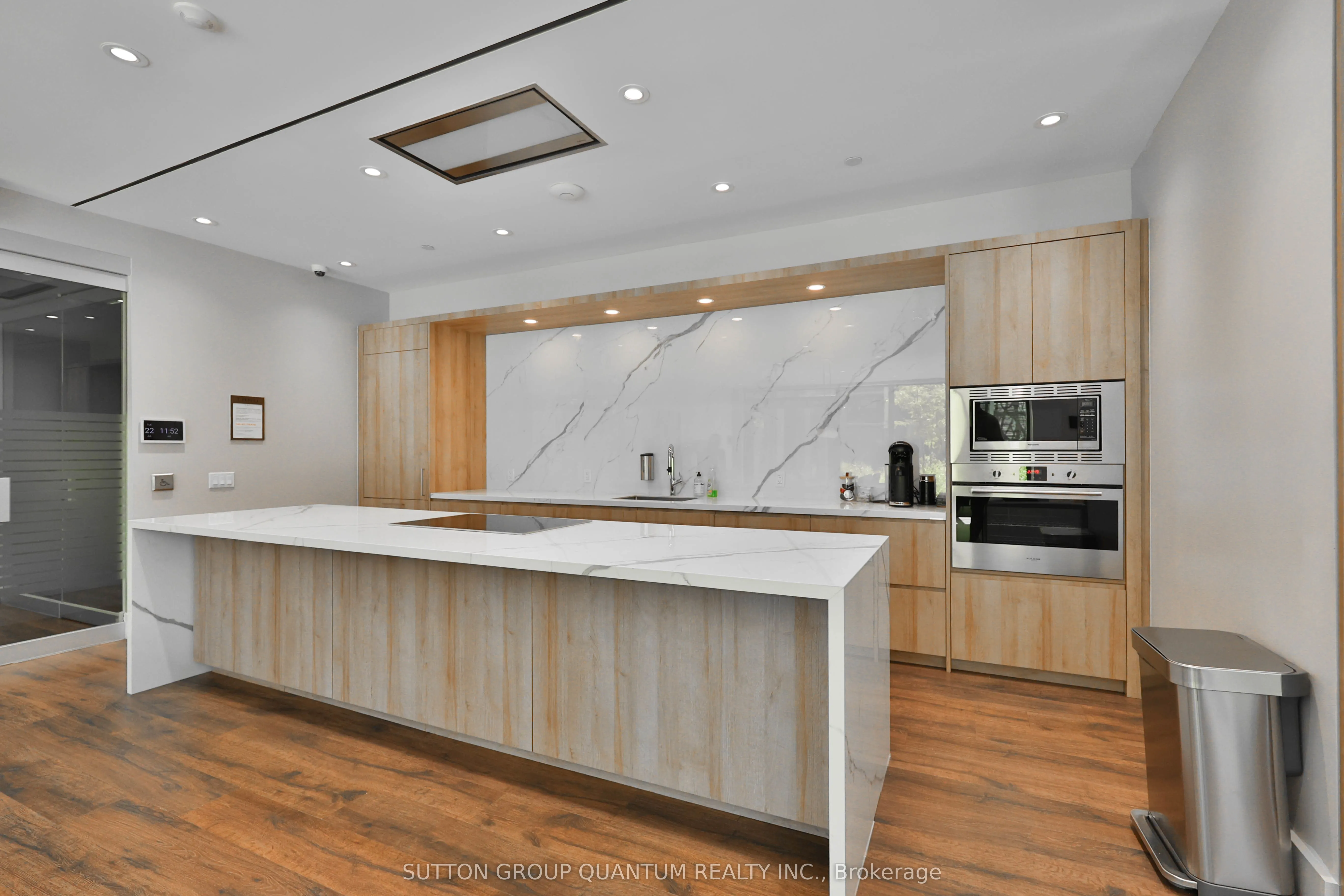 21 Park Street E #1009