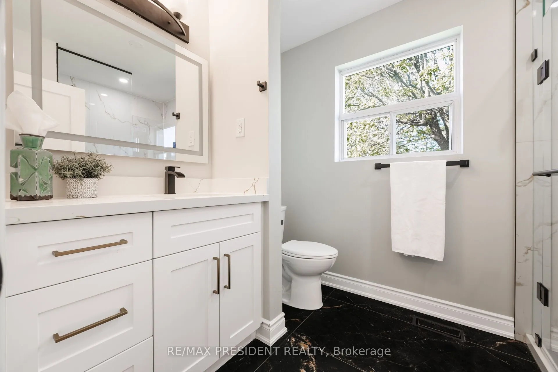 2420 Edenhurst Drive