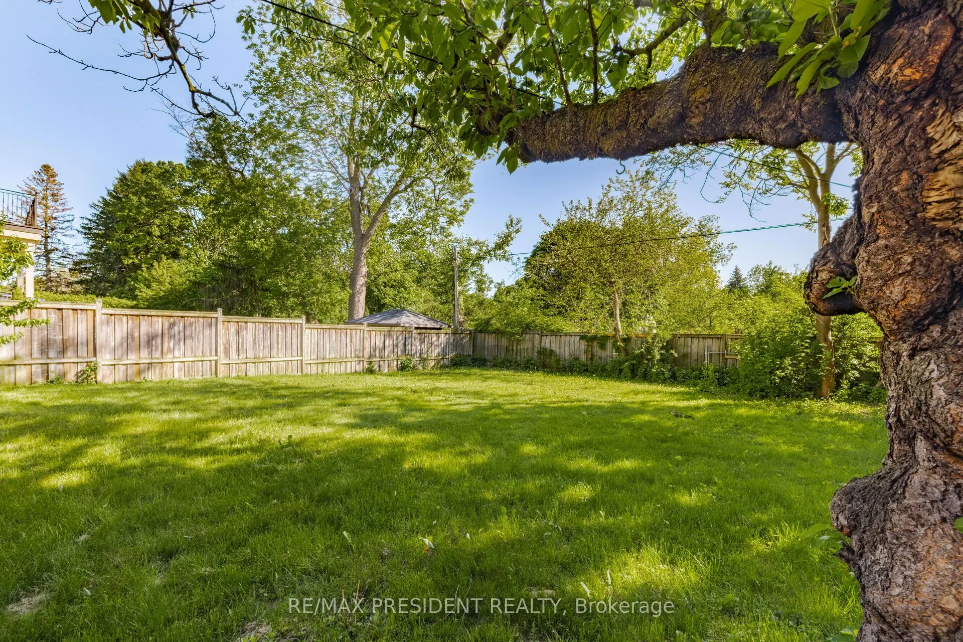 2420 Edenhurst Drive