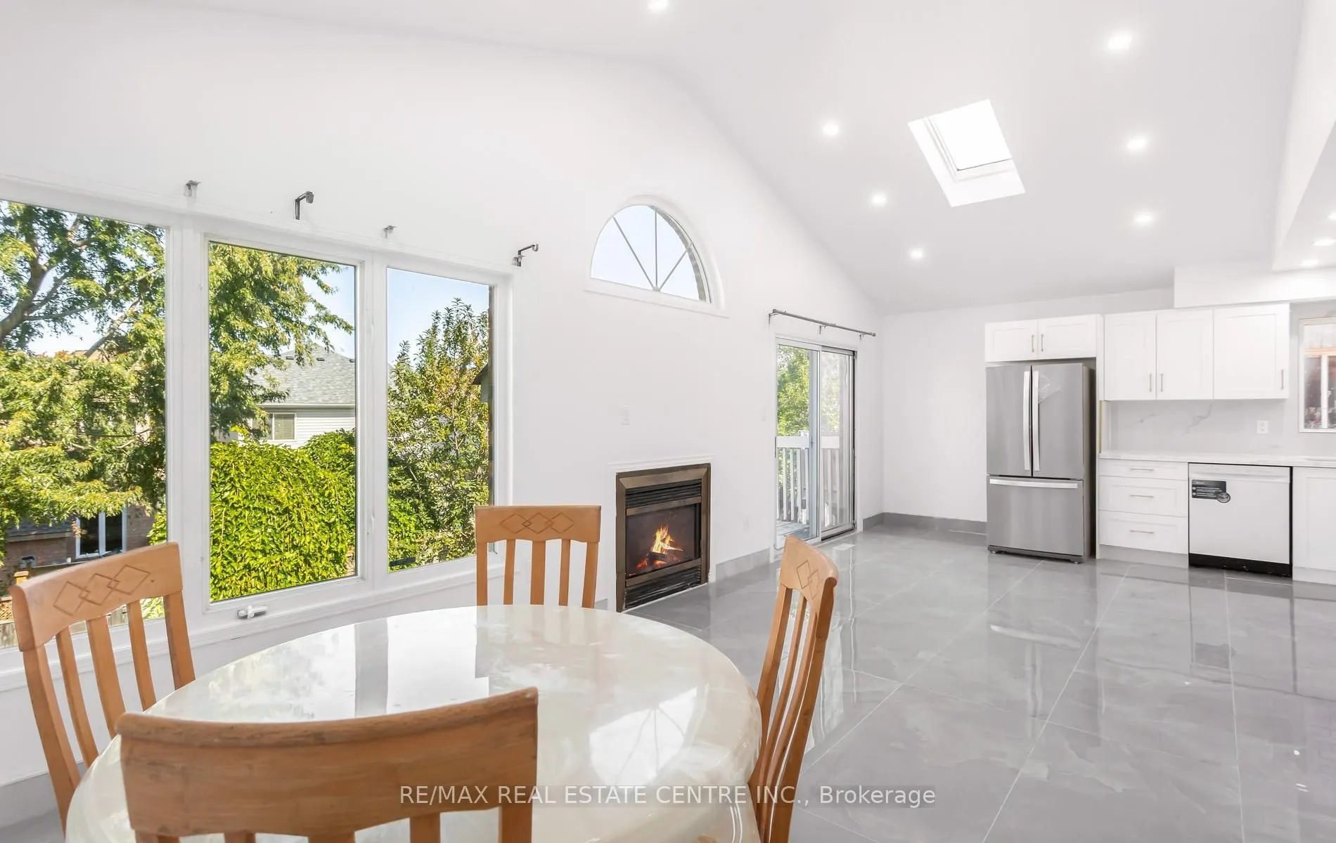 2874 Gardenview Crescent #Upper
