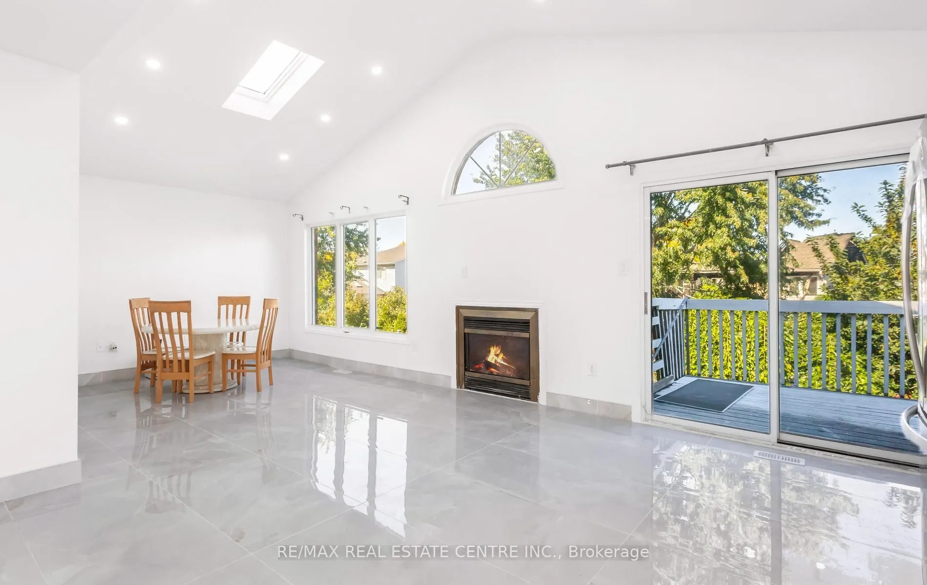 2874 Gardenview Crescent #Upper