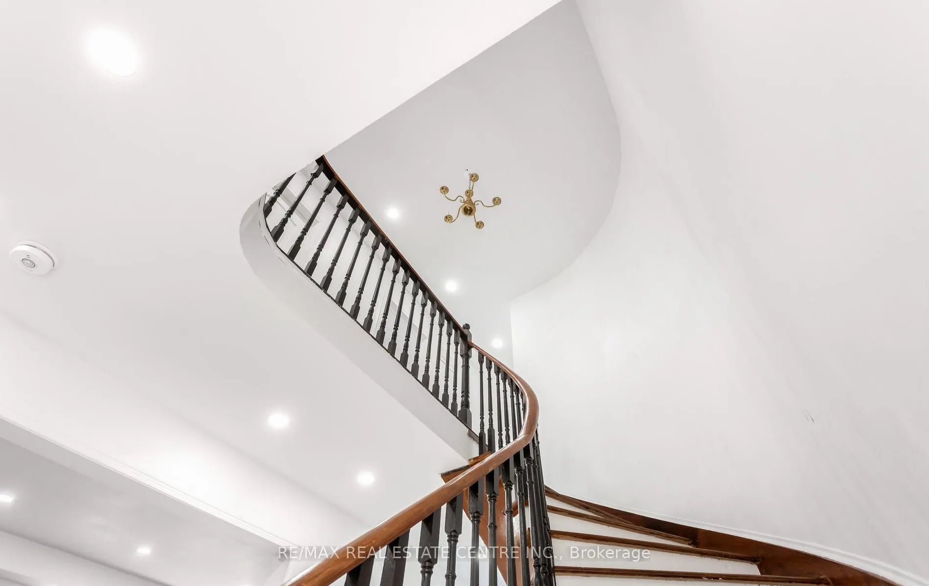 2874 Gardenview Crescent #Upper